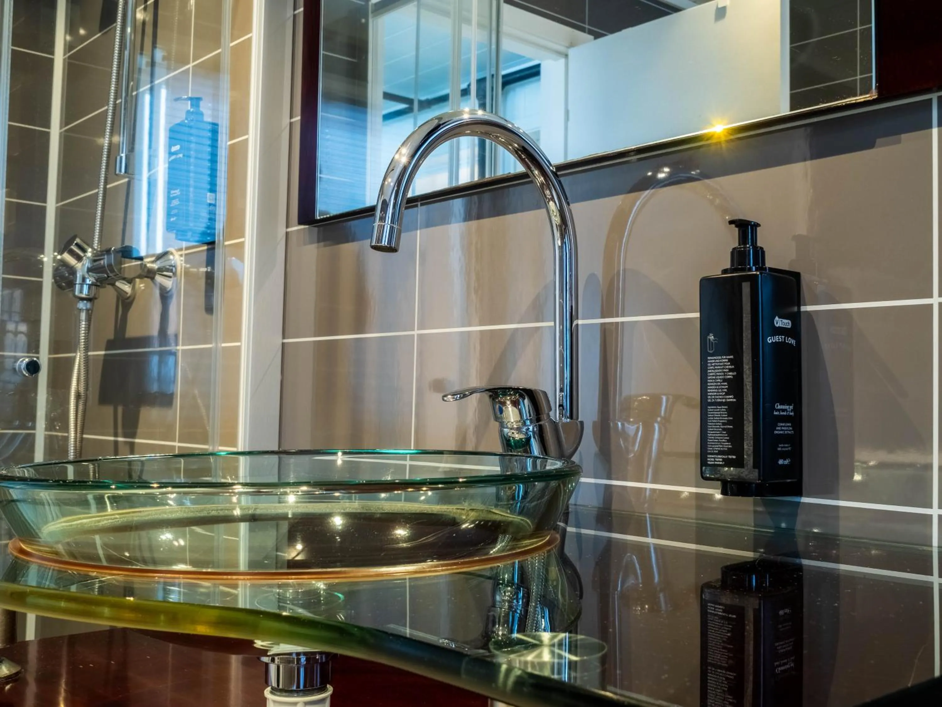 Shower in Lofoten Bed & Breakfast Reine - Rooms & Apartments