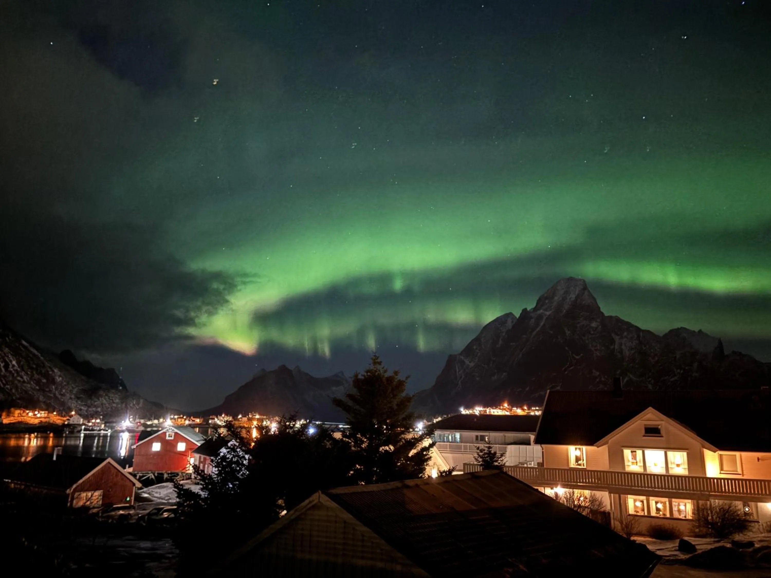 Lofoten Bed & Breakfast Reine - Rooms & Apartments