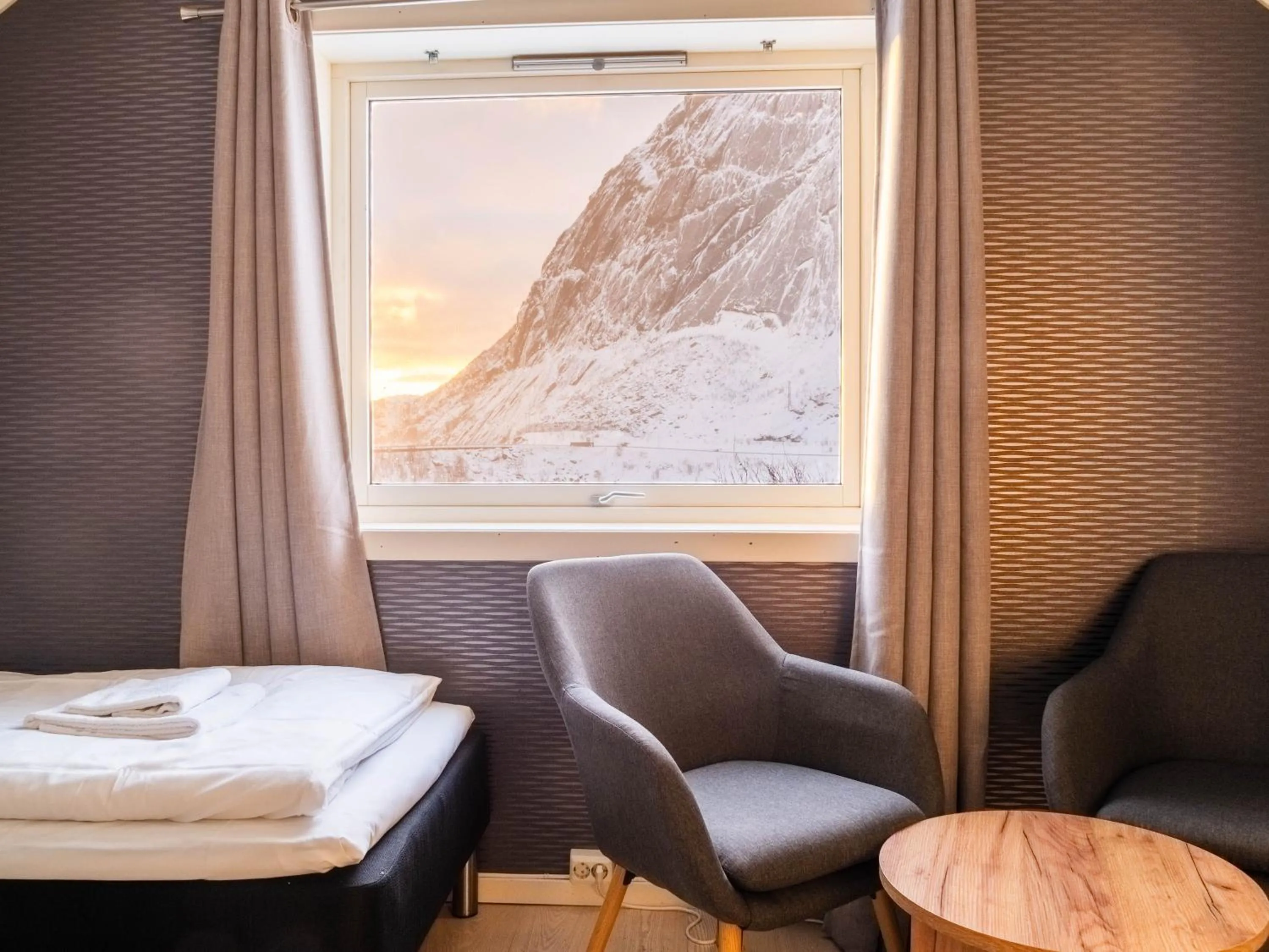 Lofoten Bed & Breakfast Reine - Rooms & Apartments