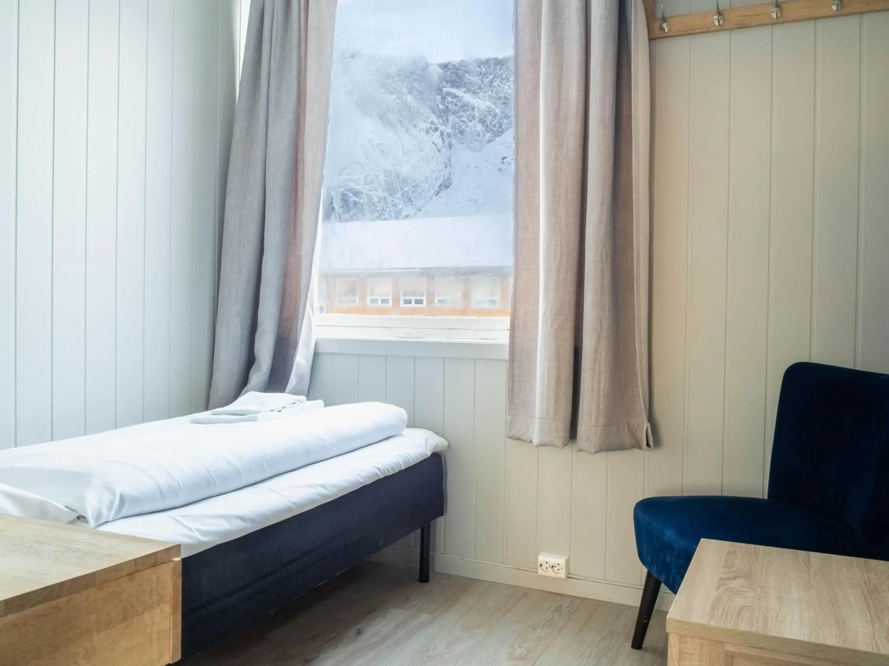Single Room in Lofoten Bed & Breakfast Reine - Rooms & Apartments Single Room in Lofoten Bed & Breakfast Reine - Rooms & Apartments