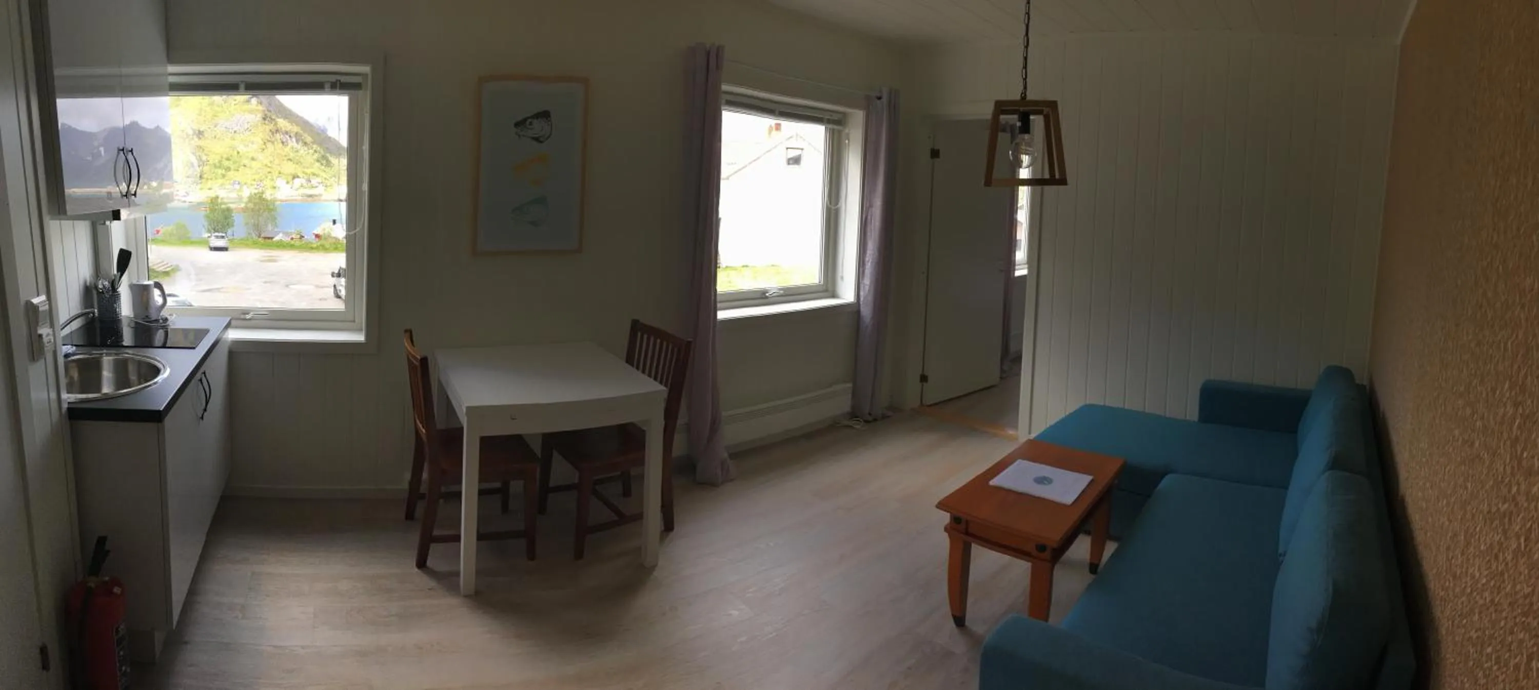 Family Room With Kitchenette in Lofoten Bed & Breakfast Reine - Rooms & Apartments