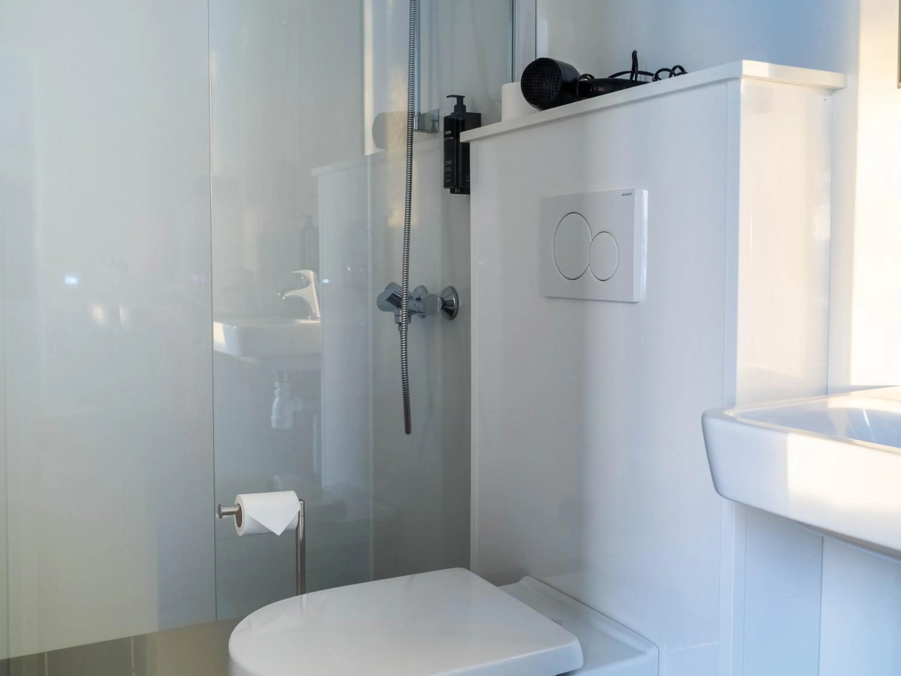 Bathroom in Lofoten Bed & Breakfast Reine - Rooms & Apartments