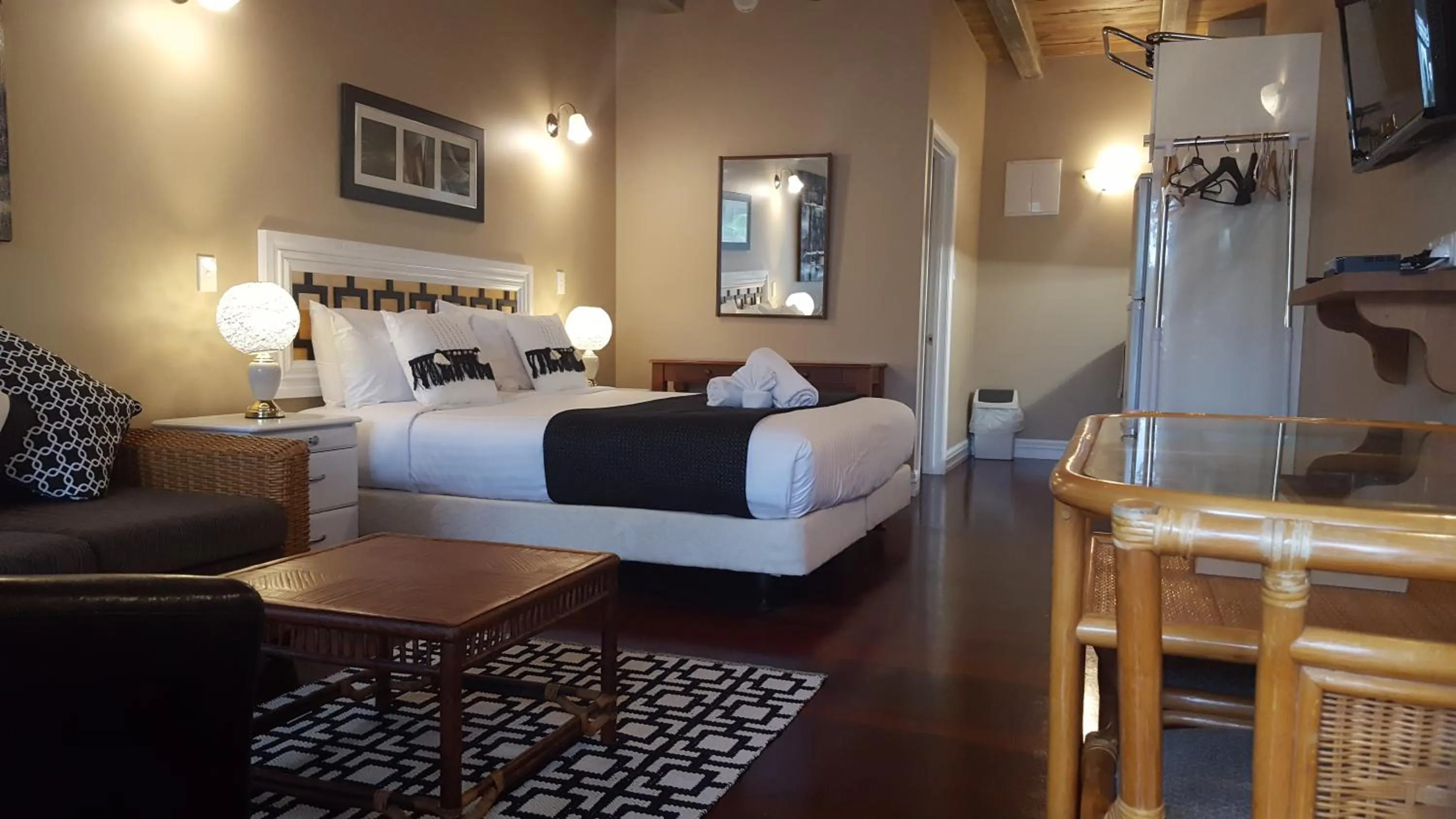 Bed in Seaport Village