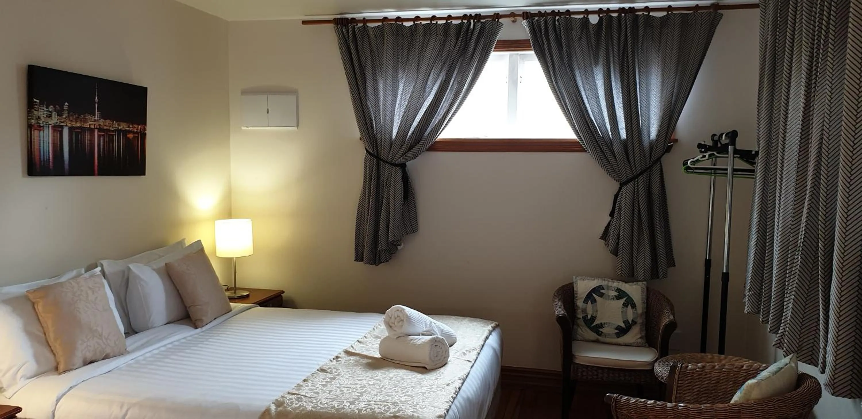 Bed in Seaport Village