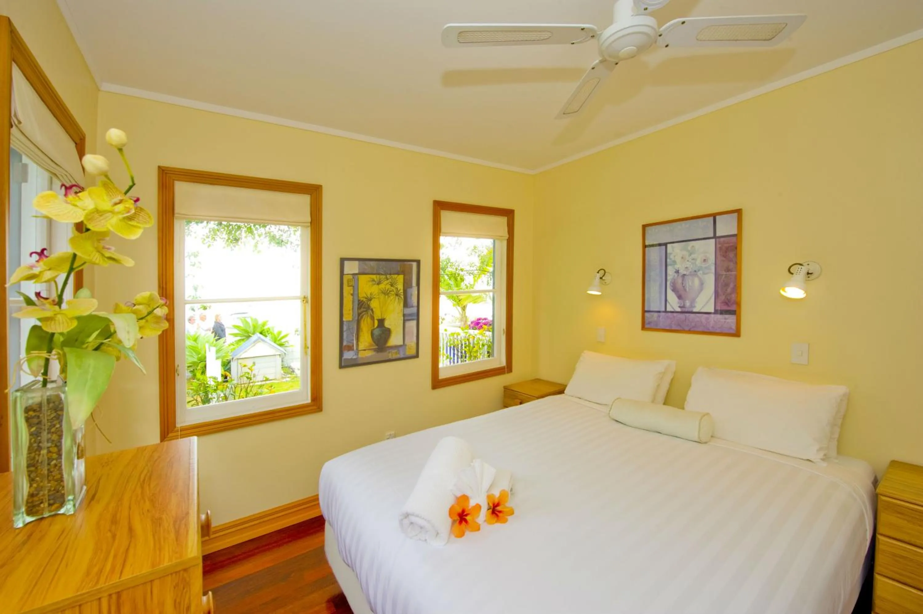 Bed in Seaport Village