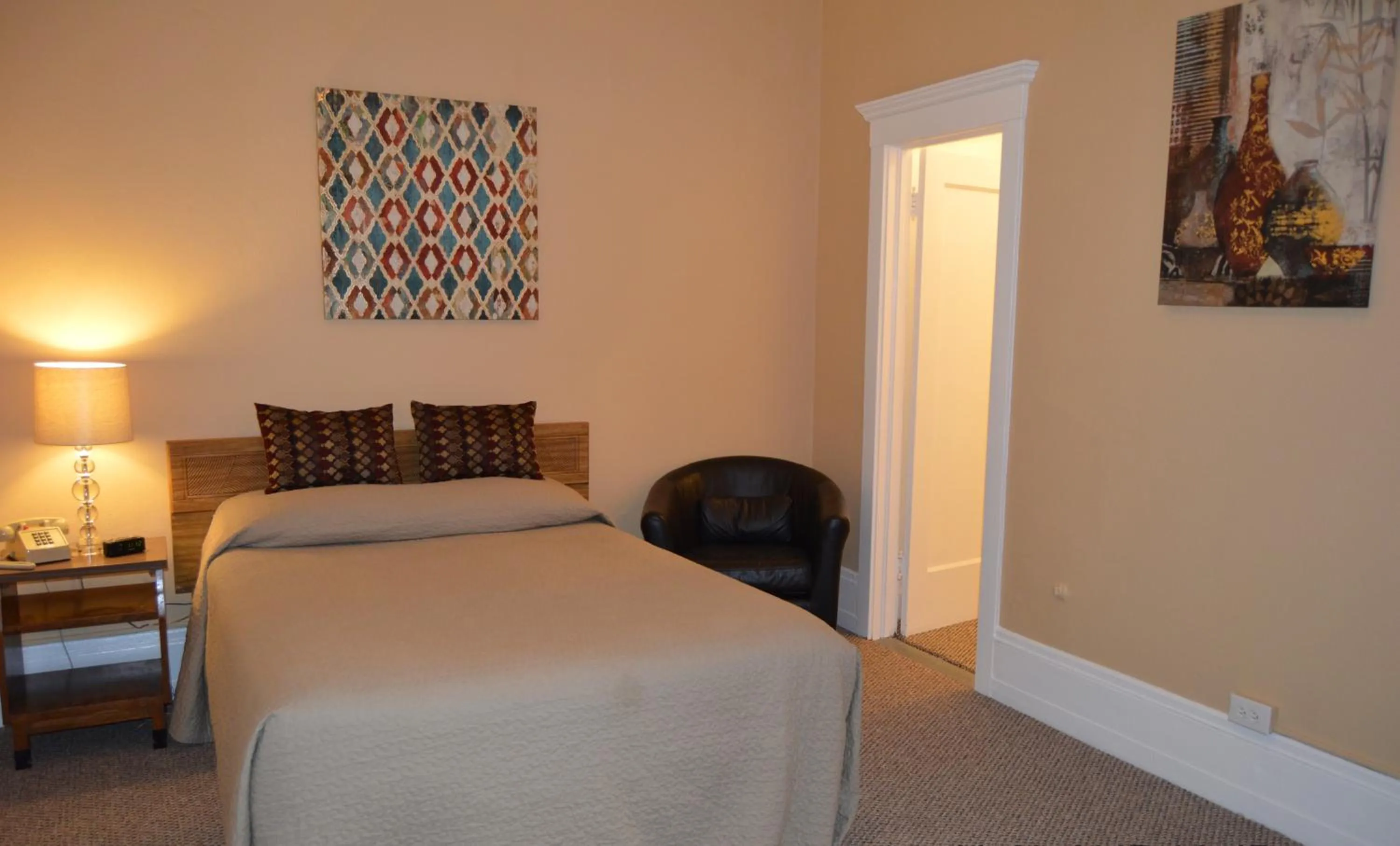 Bed in SF Plaza Hotel