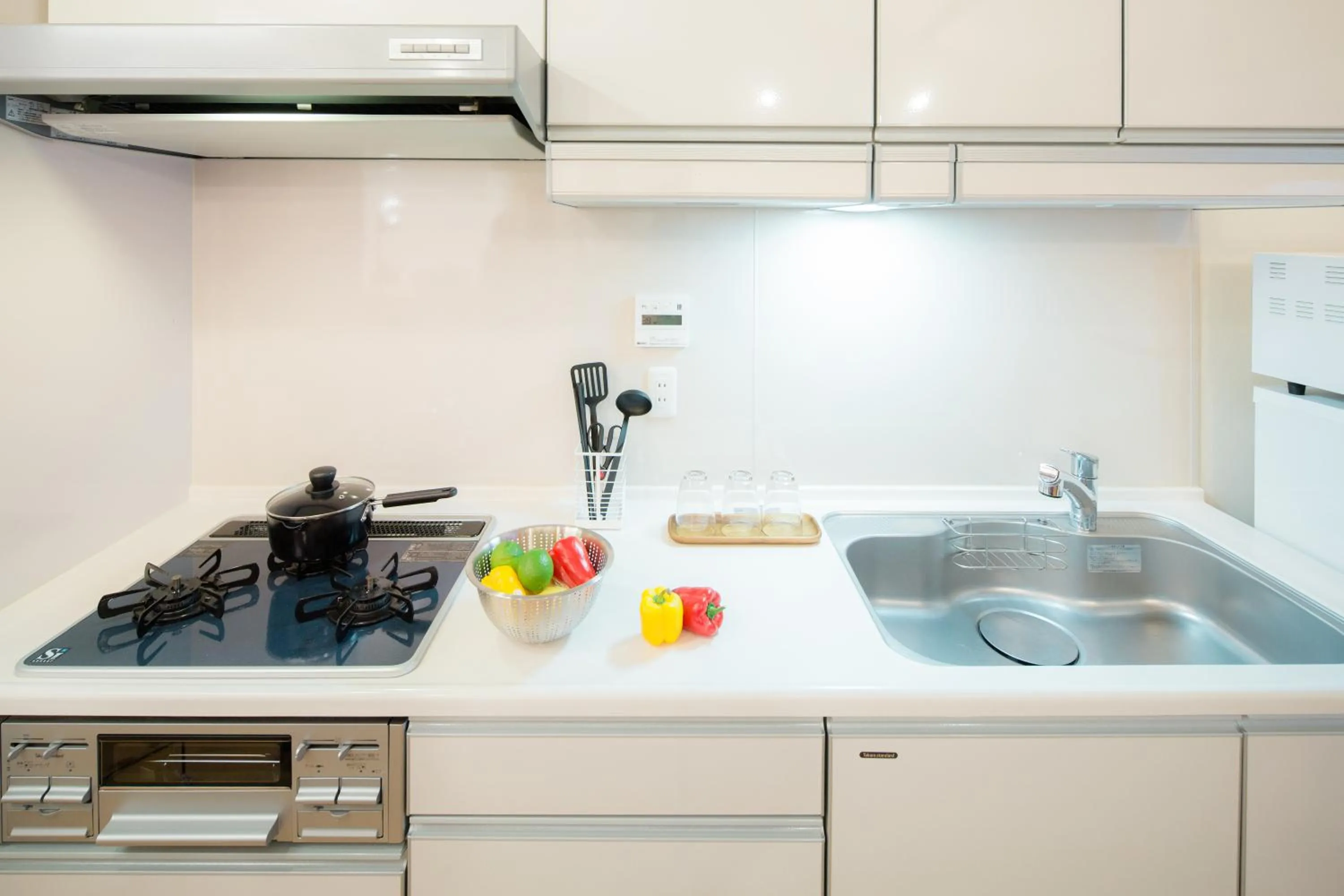 Kitchen or kitchenette in RESI STAY Anekoji