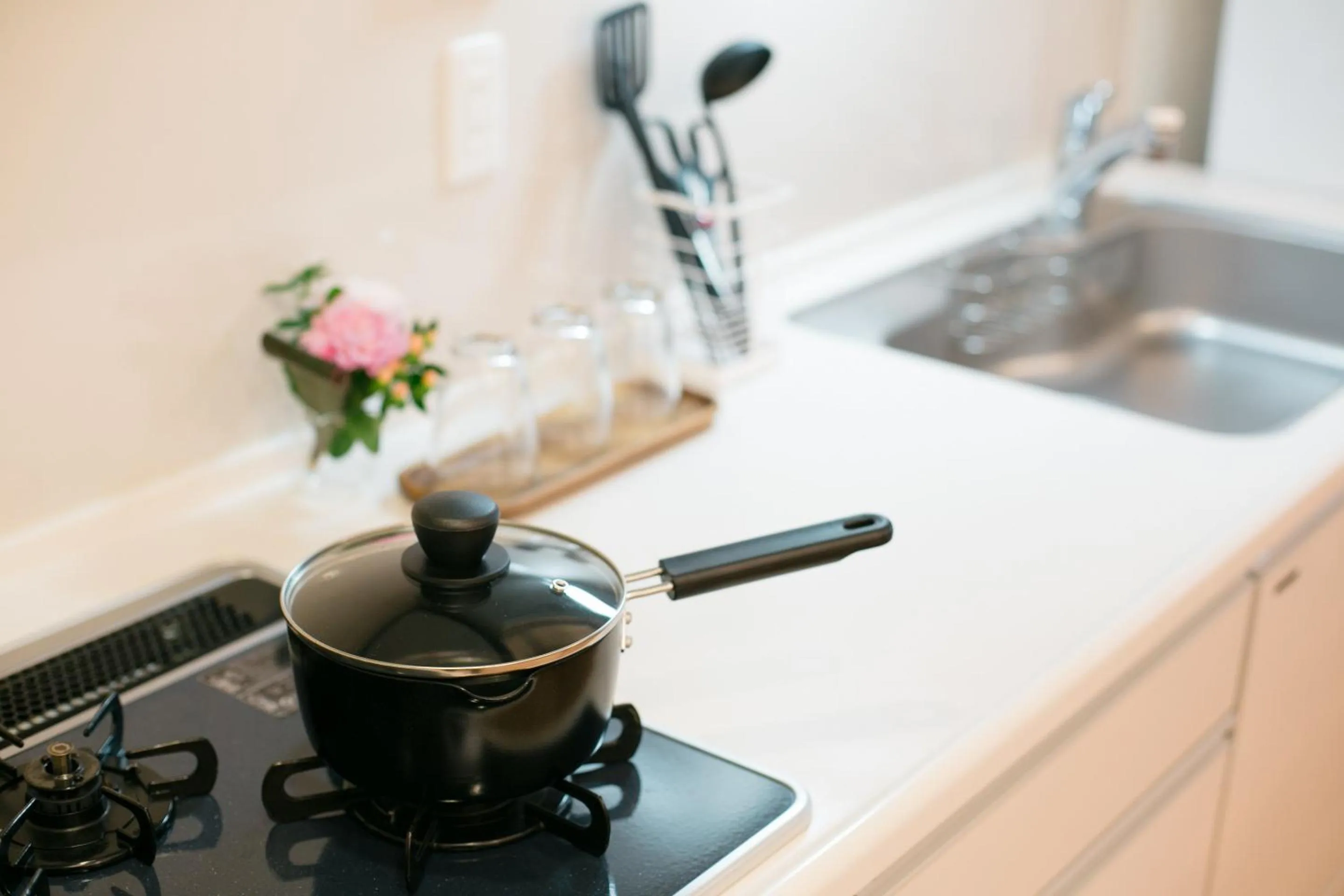 Kitchen or kitchenette in RESI STAY Anekoji