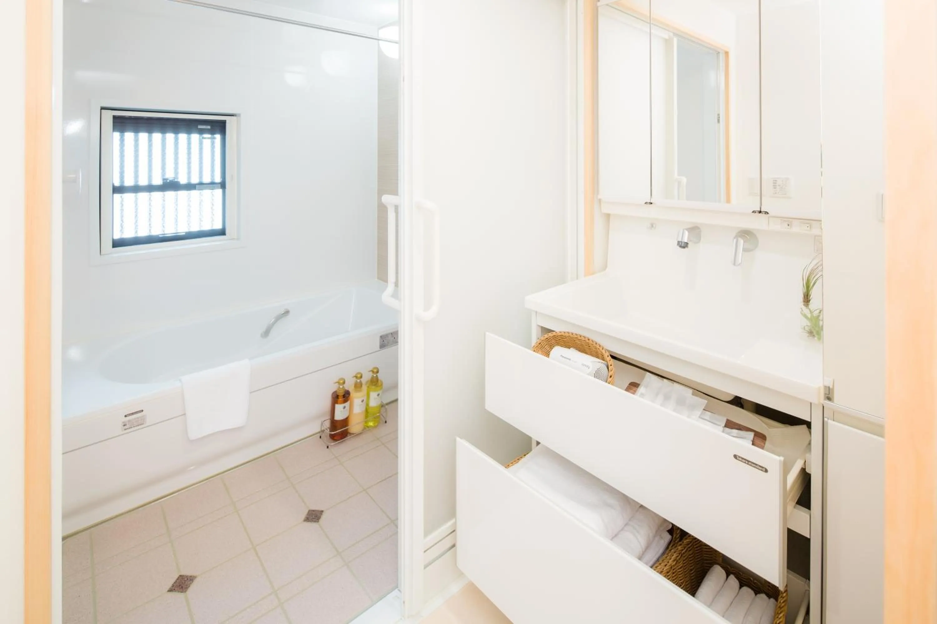 Shower in RESI STAY Anekoji