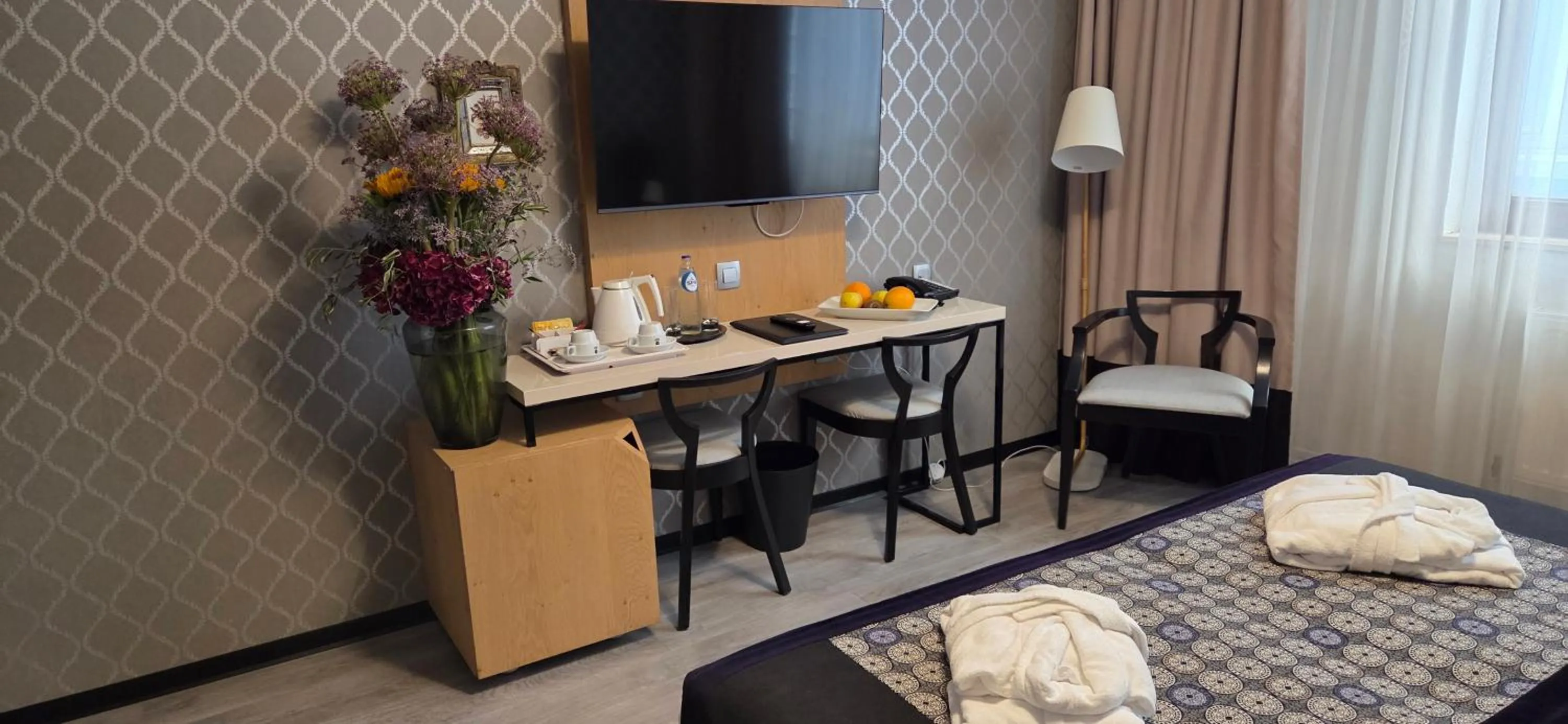 Bedroom, Bed in Hotel Floris Arlequin Grand-Place