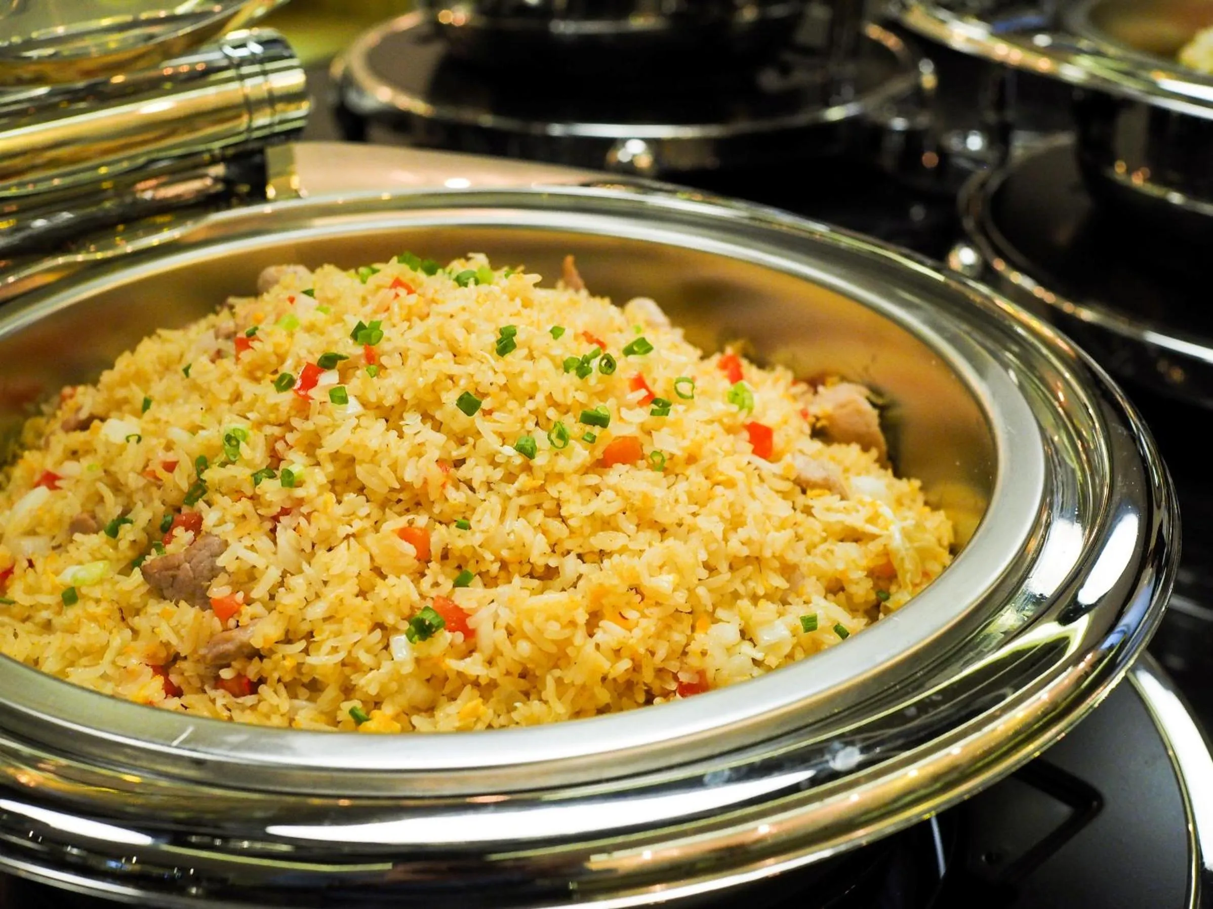 Restaurant/places to eat in 130 Hotel & Residence Bangkok