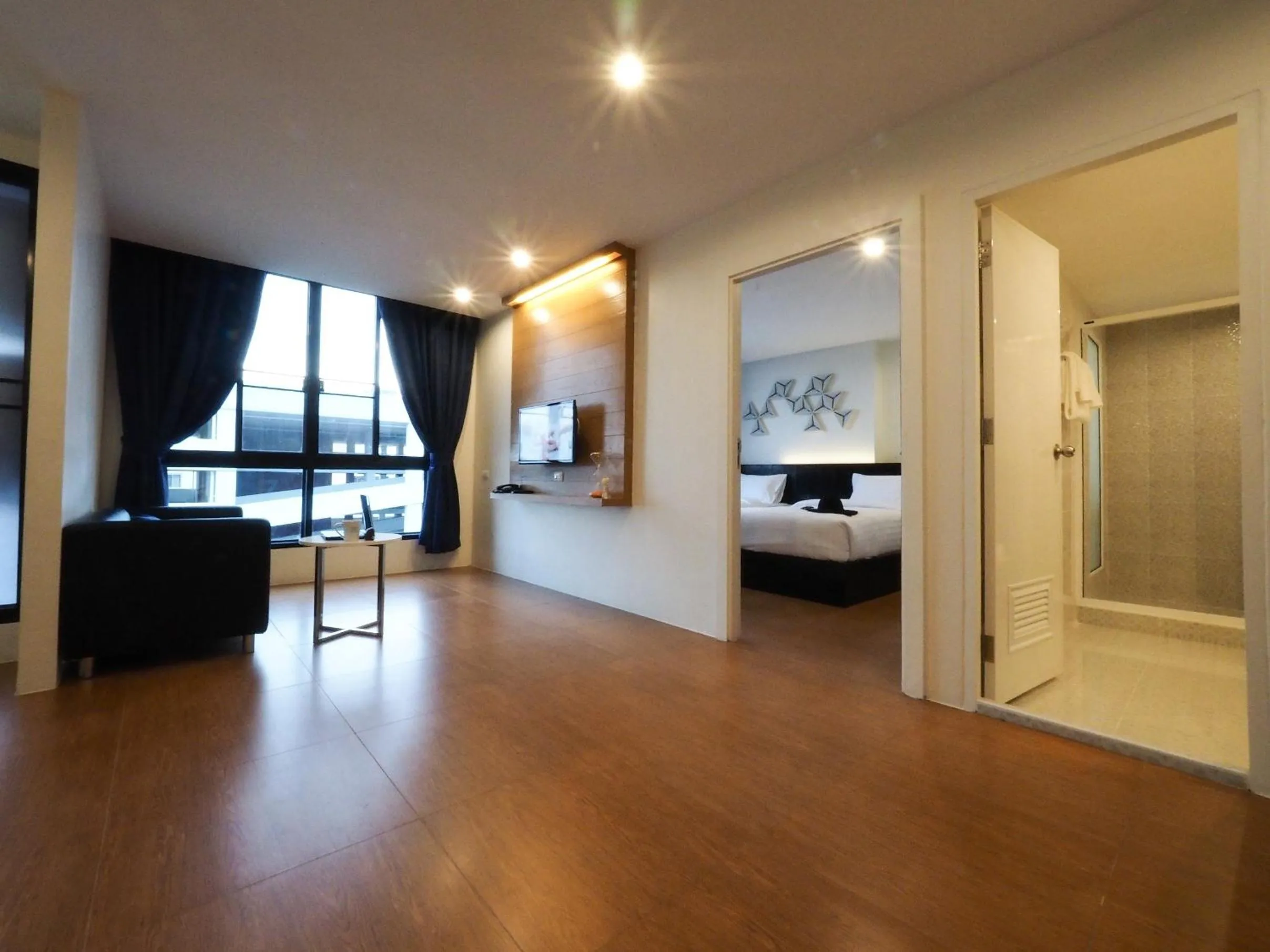 Living room, Bed in 130 Hotel & Residence Bangkok