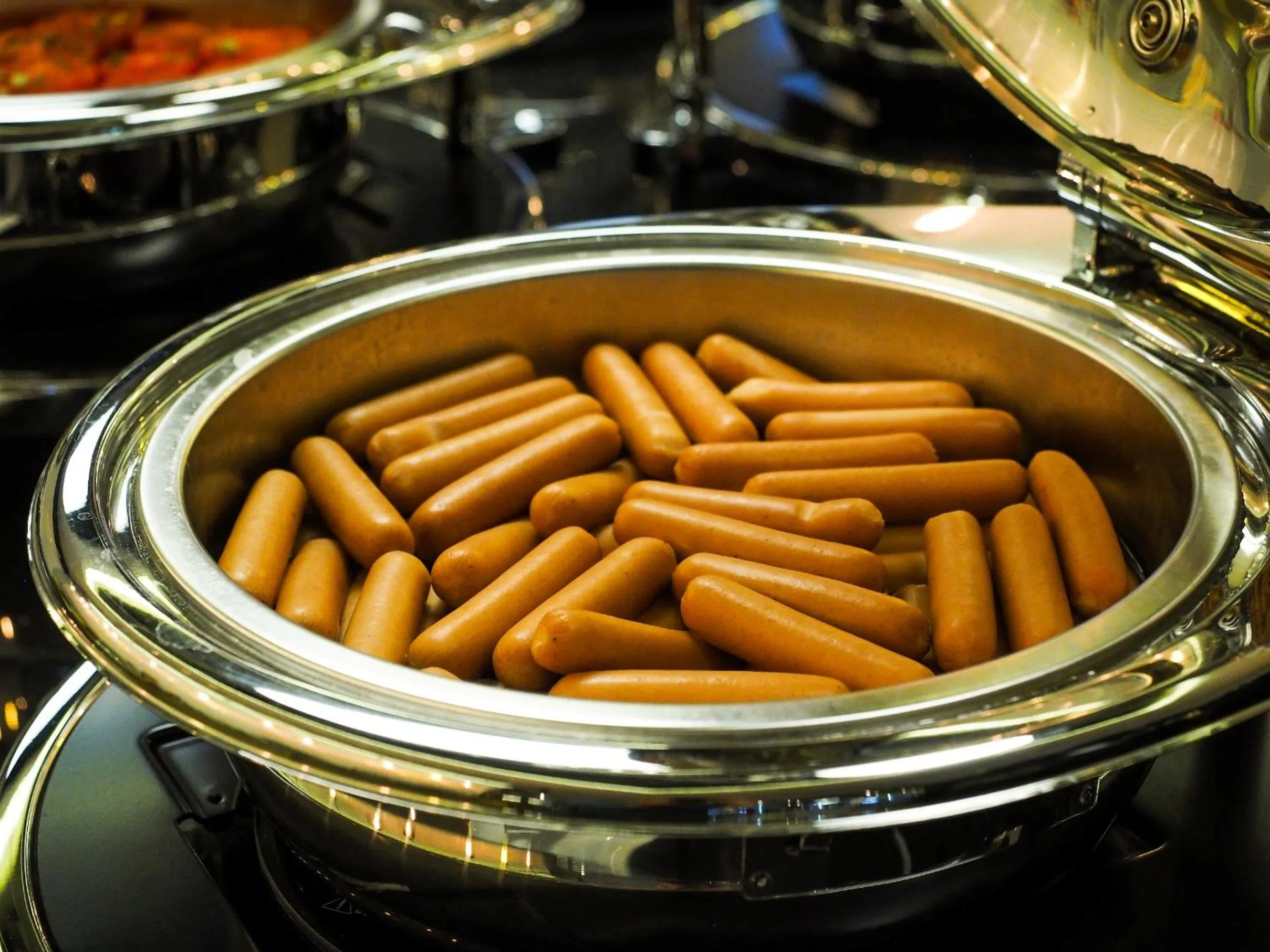 Restaurant/places to eat in 130 Hotel & Residence Bangkok