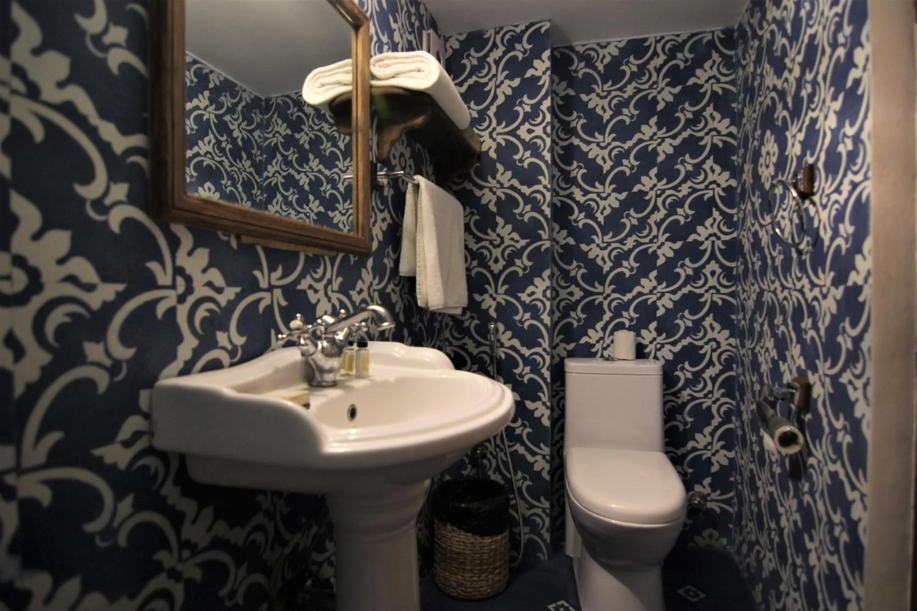 Toilet in Mateus Boutique Hotel