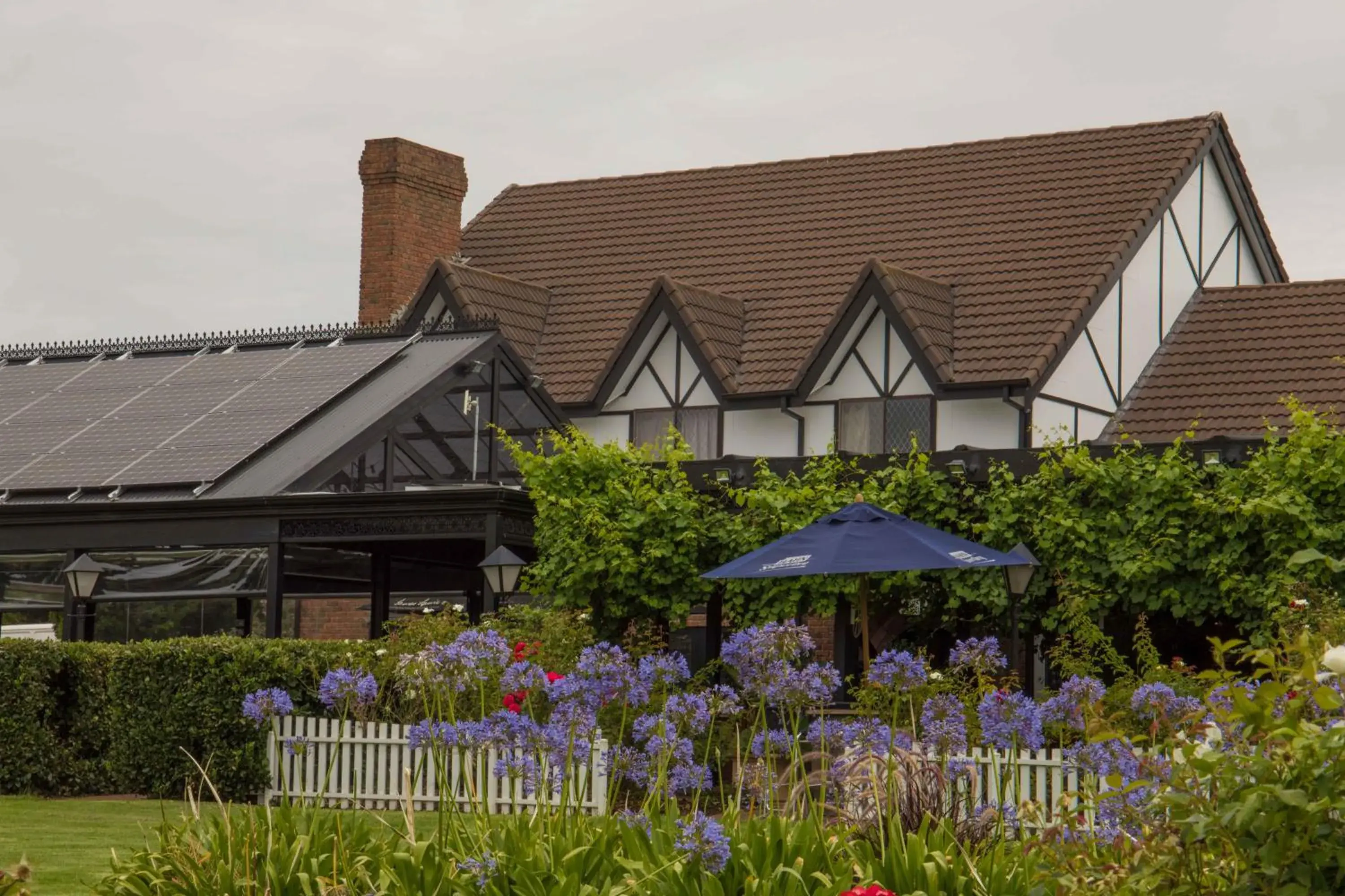 Facade/entrance in Mick O'Sheas Facade/entrance in Mick O'Sheas