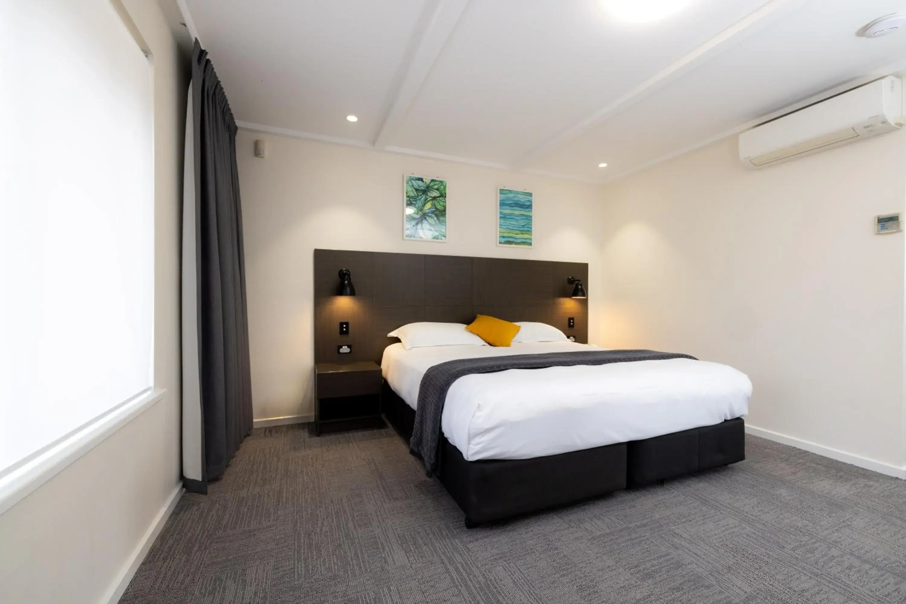 Bed in Mick O'Sheas Bed in Mick O'Sheas