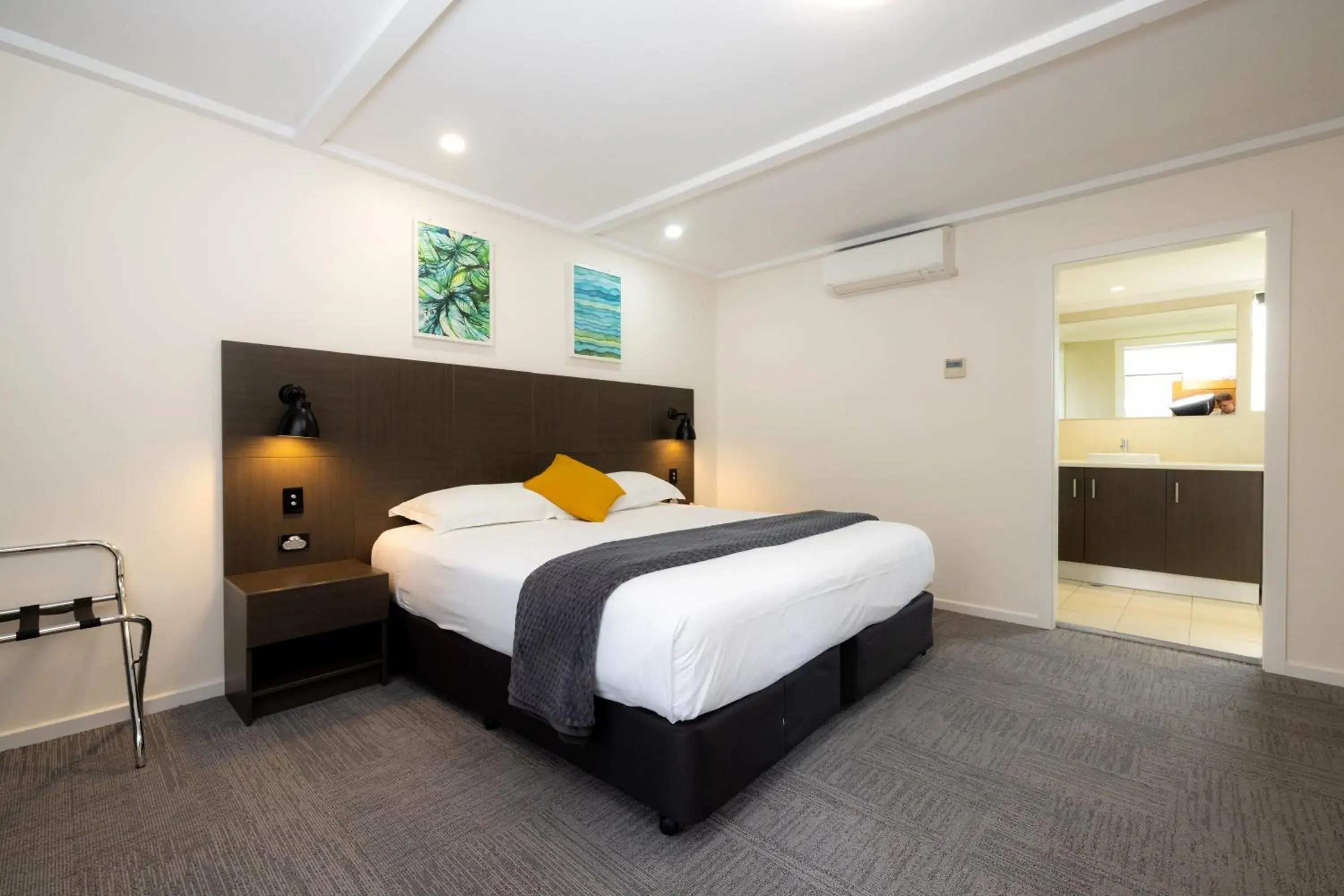 Bed in Mick O'Sheas Bed in Mick O'Sheas