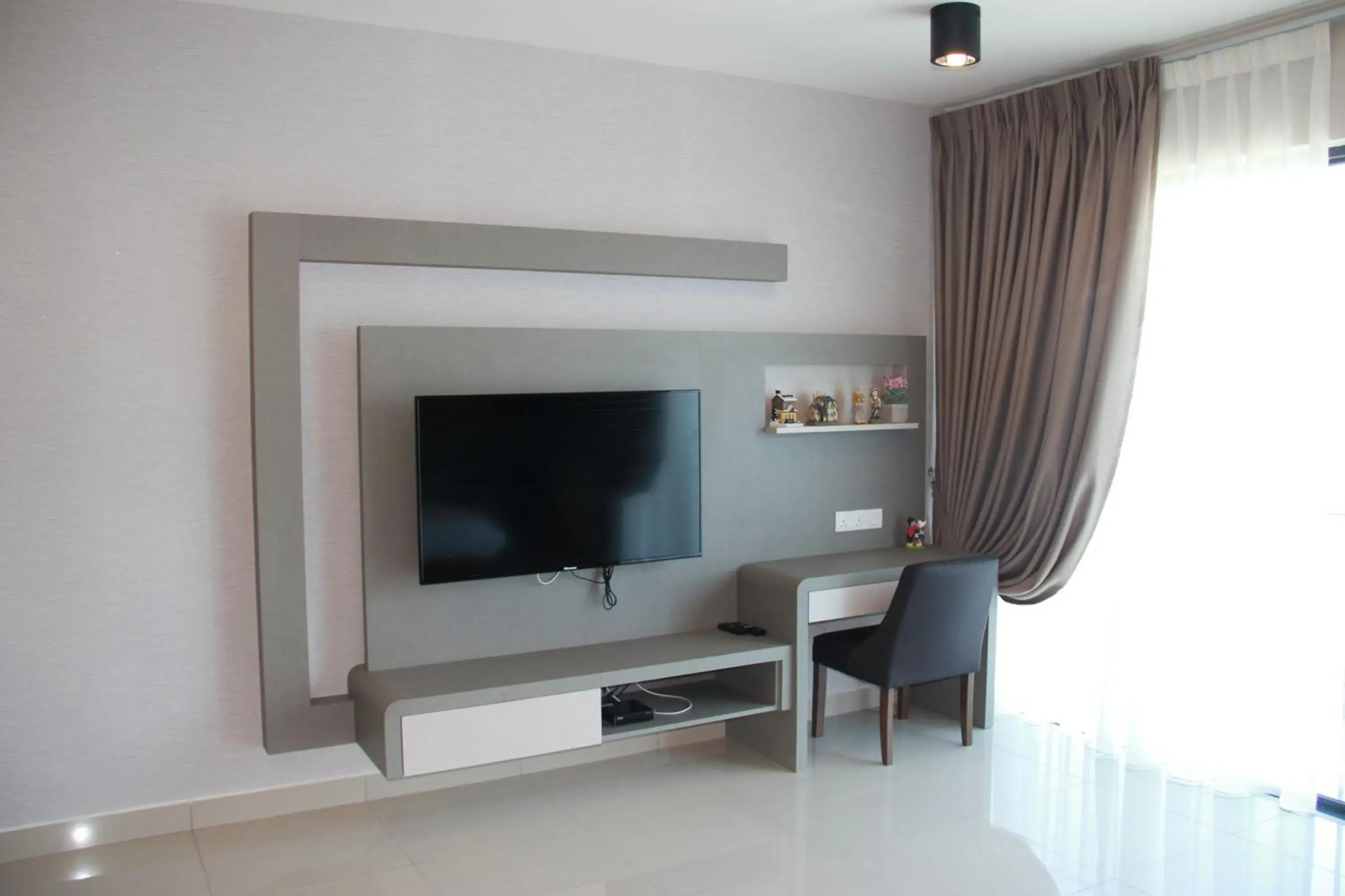 TV/Entertainment Center in Setia Inn Suites Service Residence