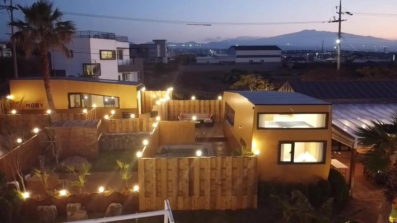 Morning Beach Pension