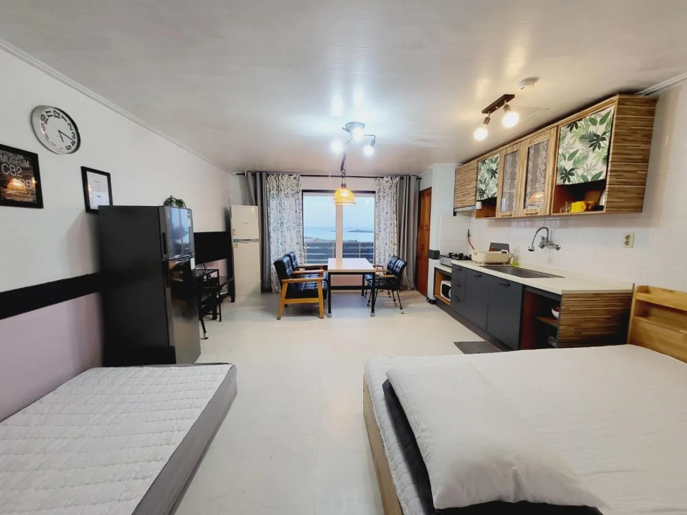 Bed in Morning Beach Pension