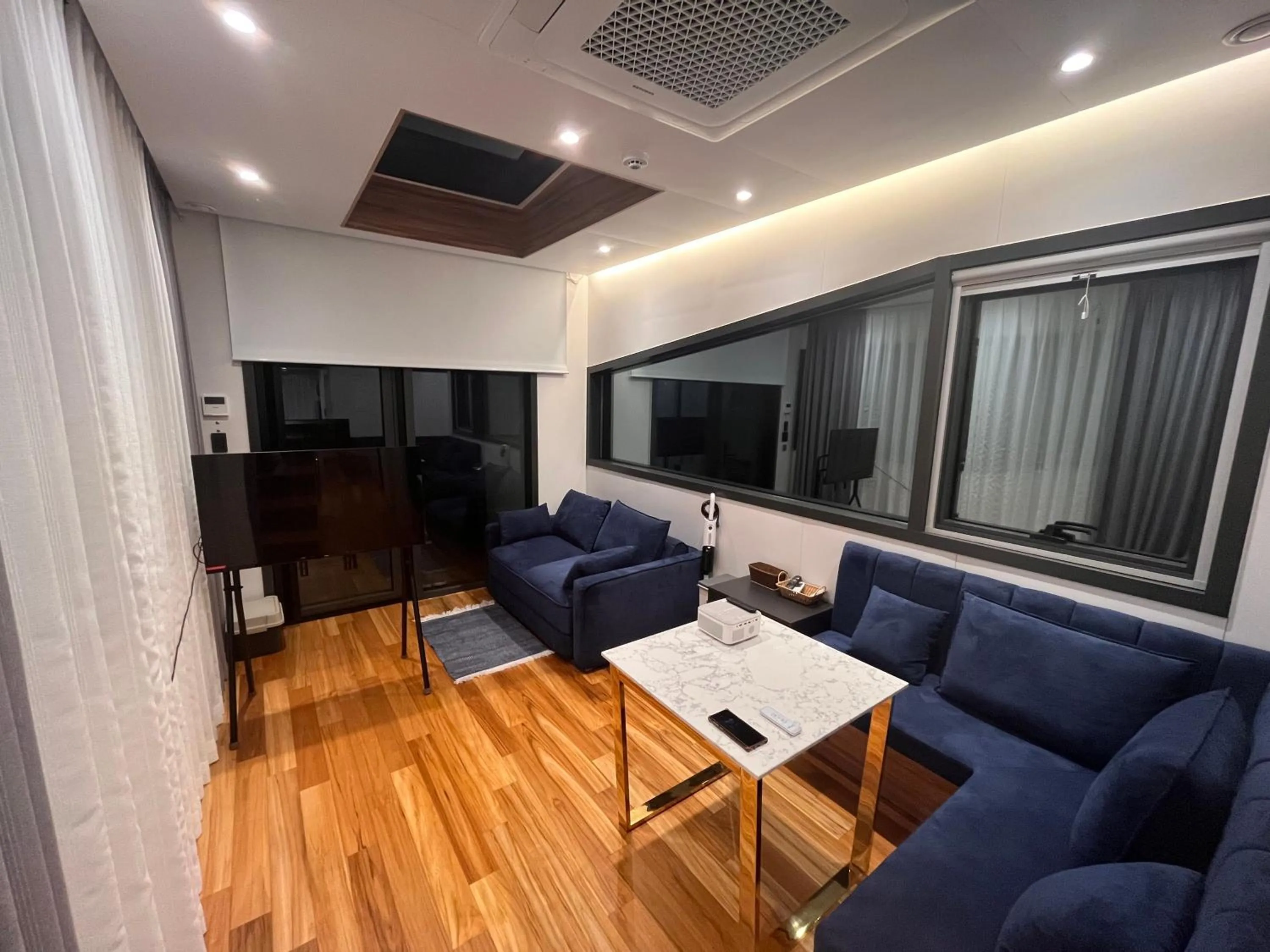 Morning Beach Pension