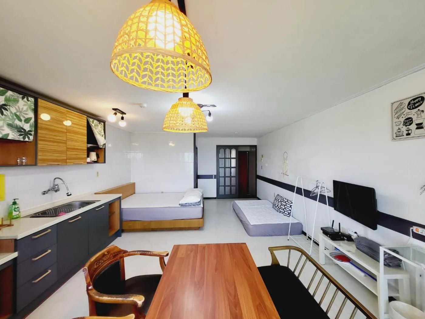 Bed in Morning Beach Pension