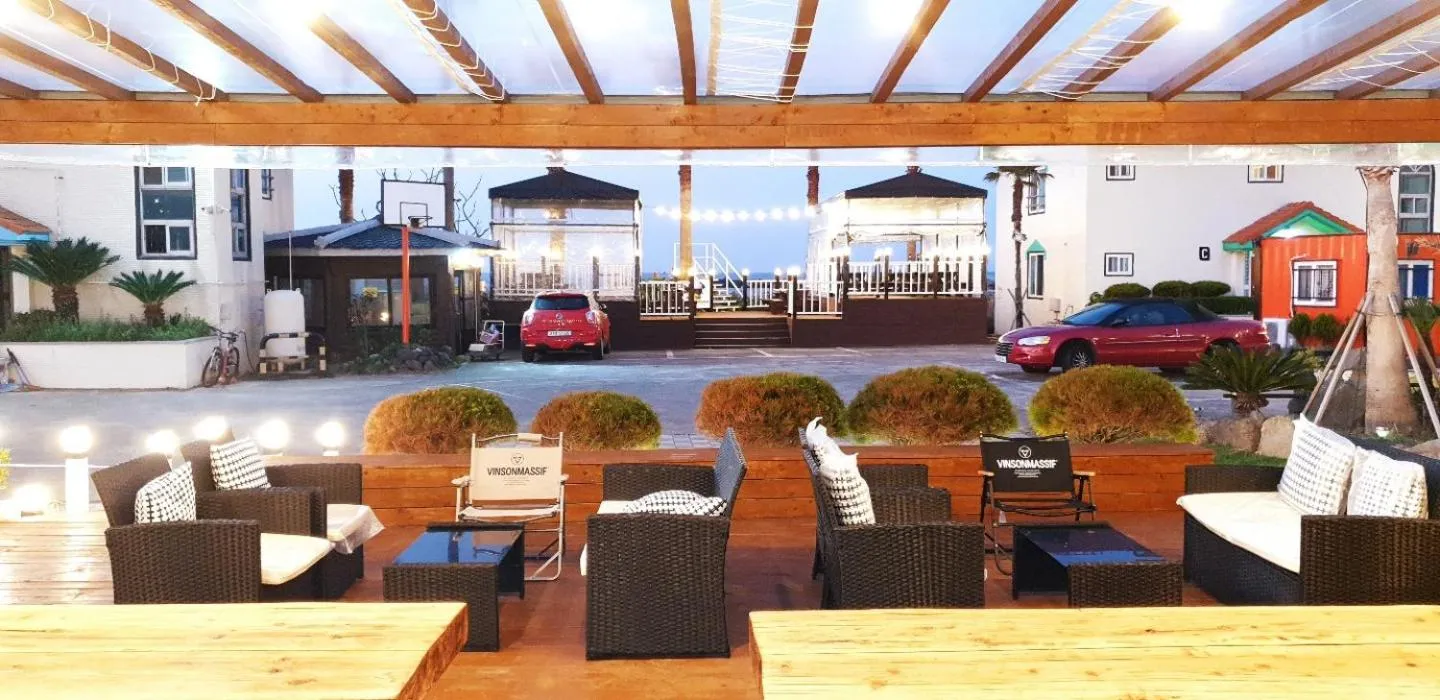 Balcony/Terrace in Morning Beach Pension