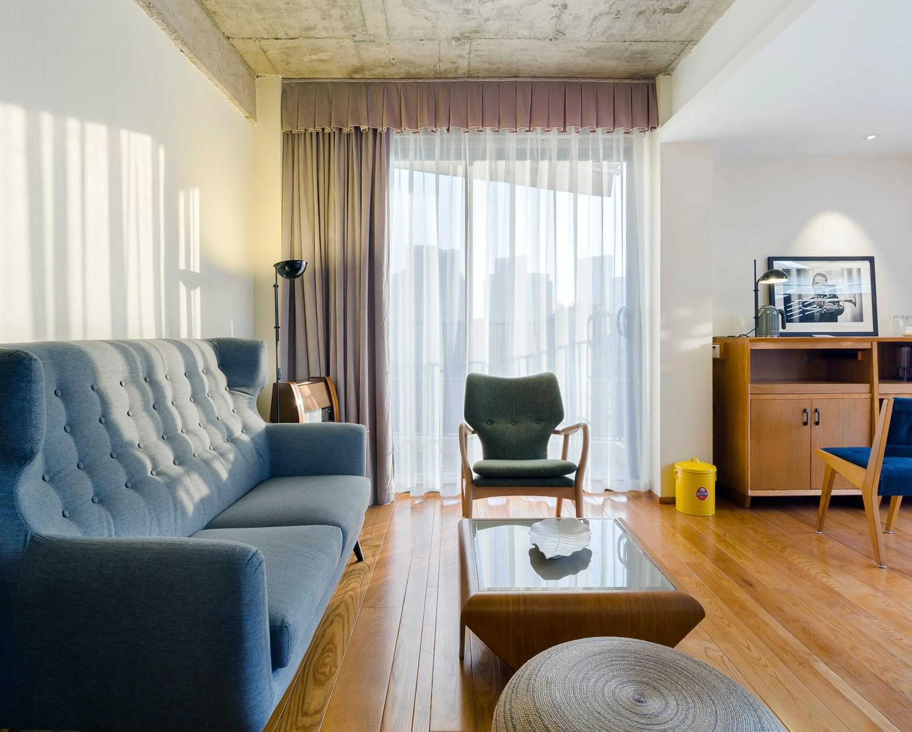 Living room in Zhuhai Bei Shan Ju Art Hotel