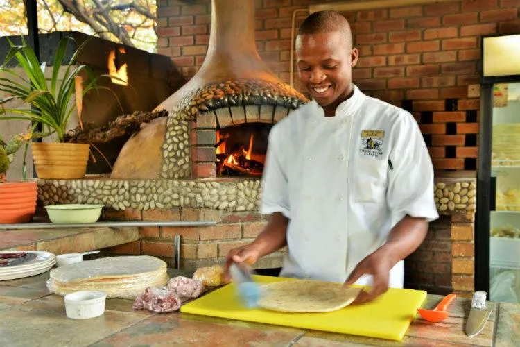 Restaurant/places to eat in Thebe River Safaris