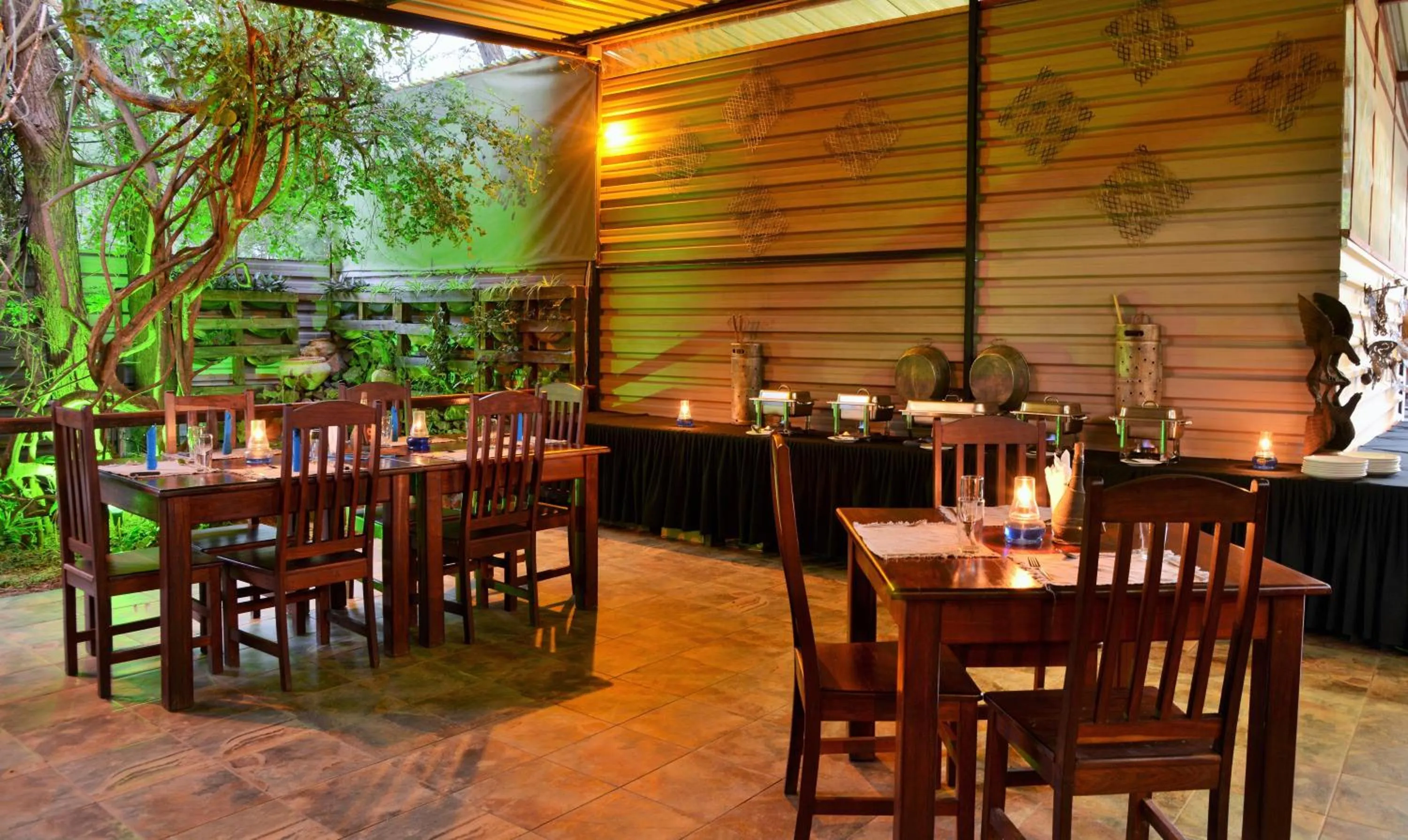 Restaurant/places to eat in Thebe River Safaris