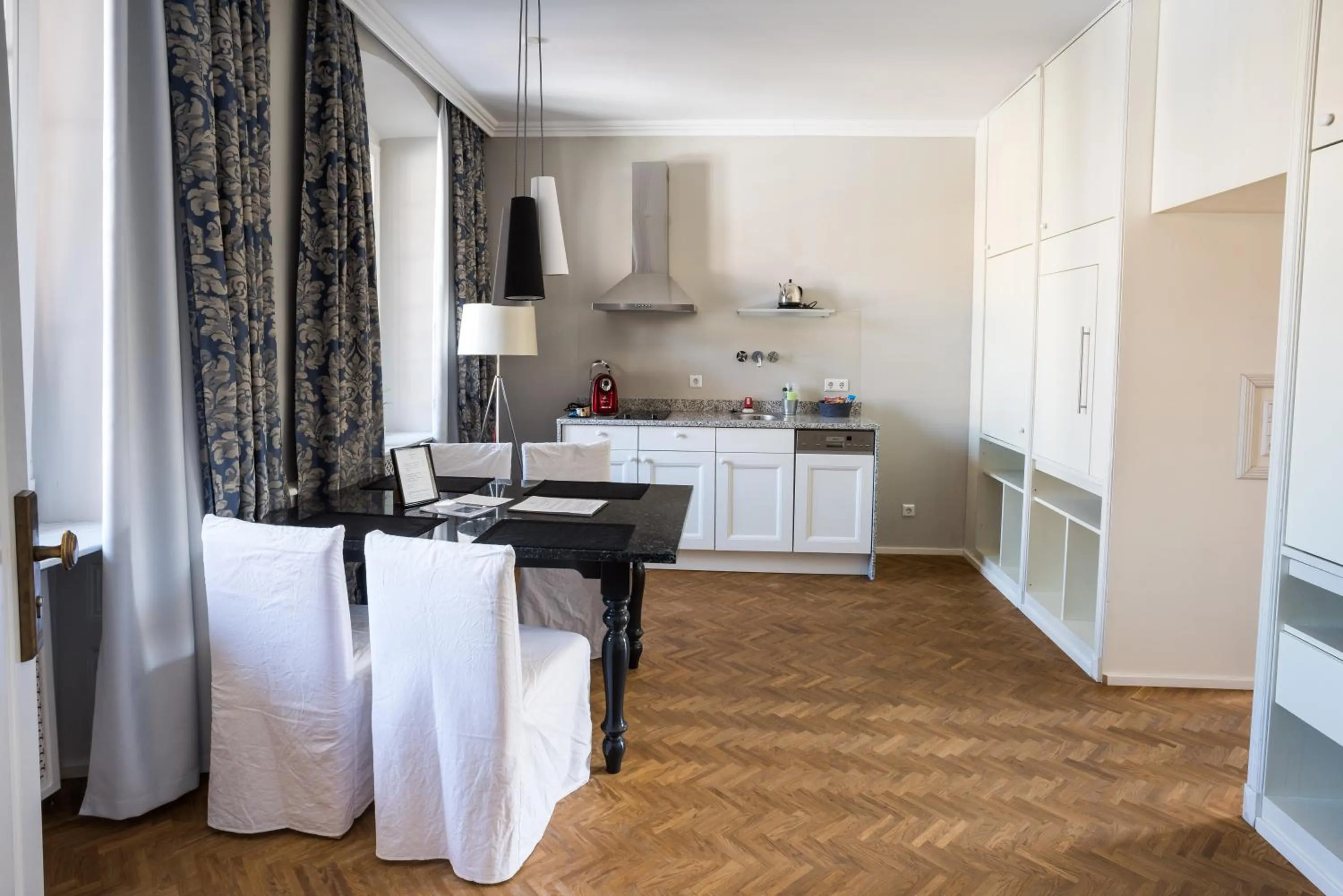 Kitchen or kitchenette in Apart-Hotel Heiligenthaler Hof