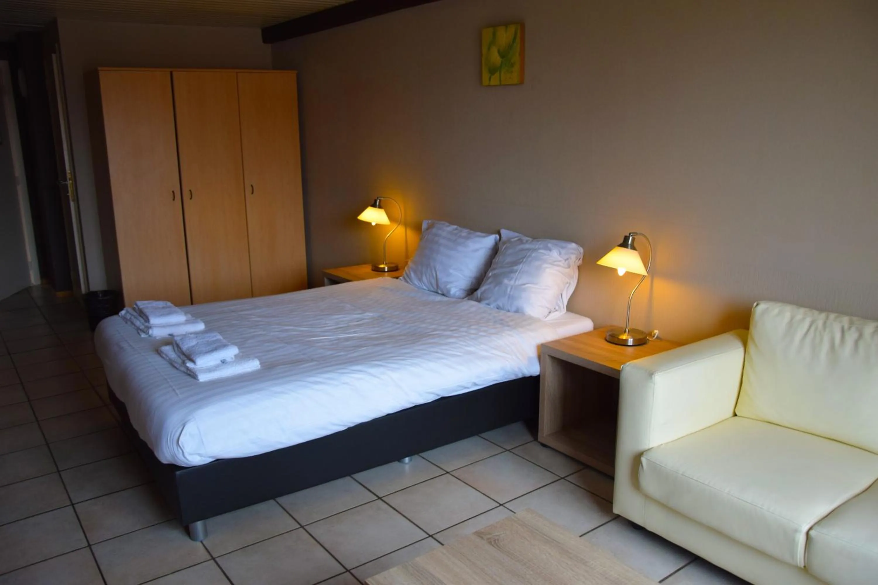 Bed in Condo Gardens Antwerp