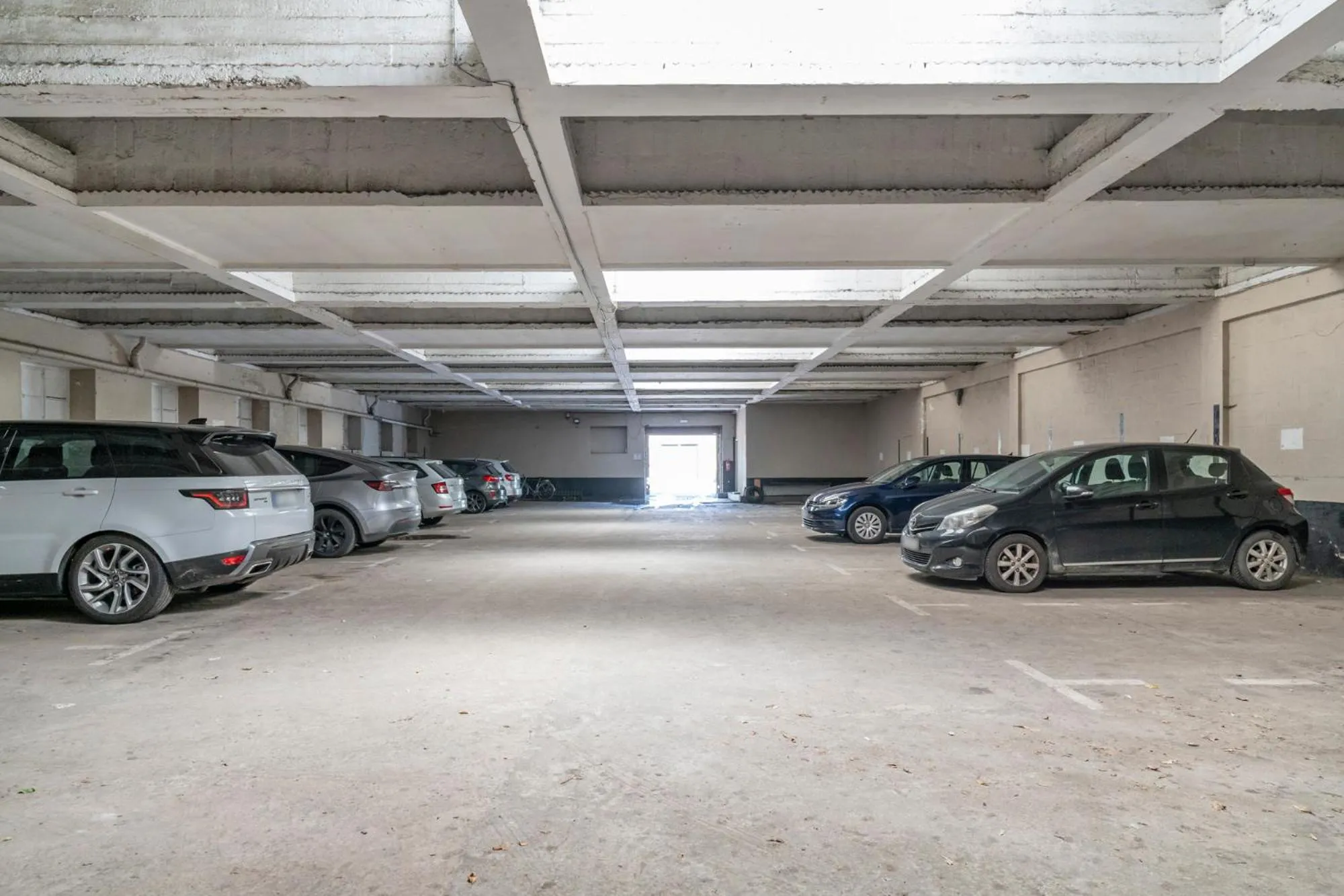 Parking in Condo Gardens Brussels
