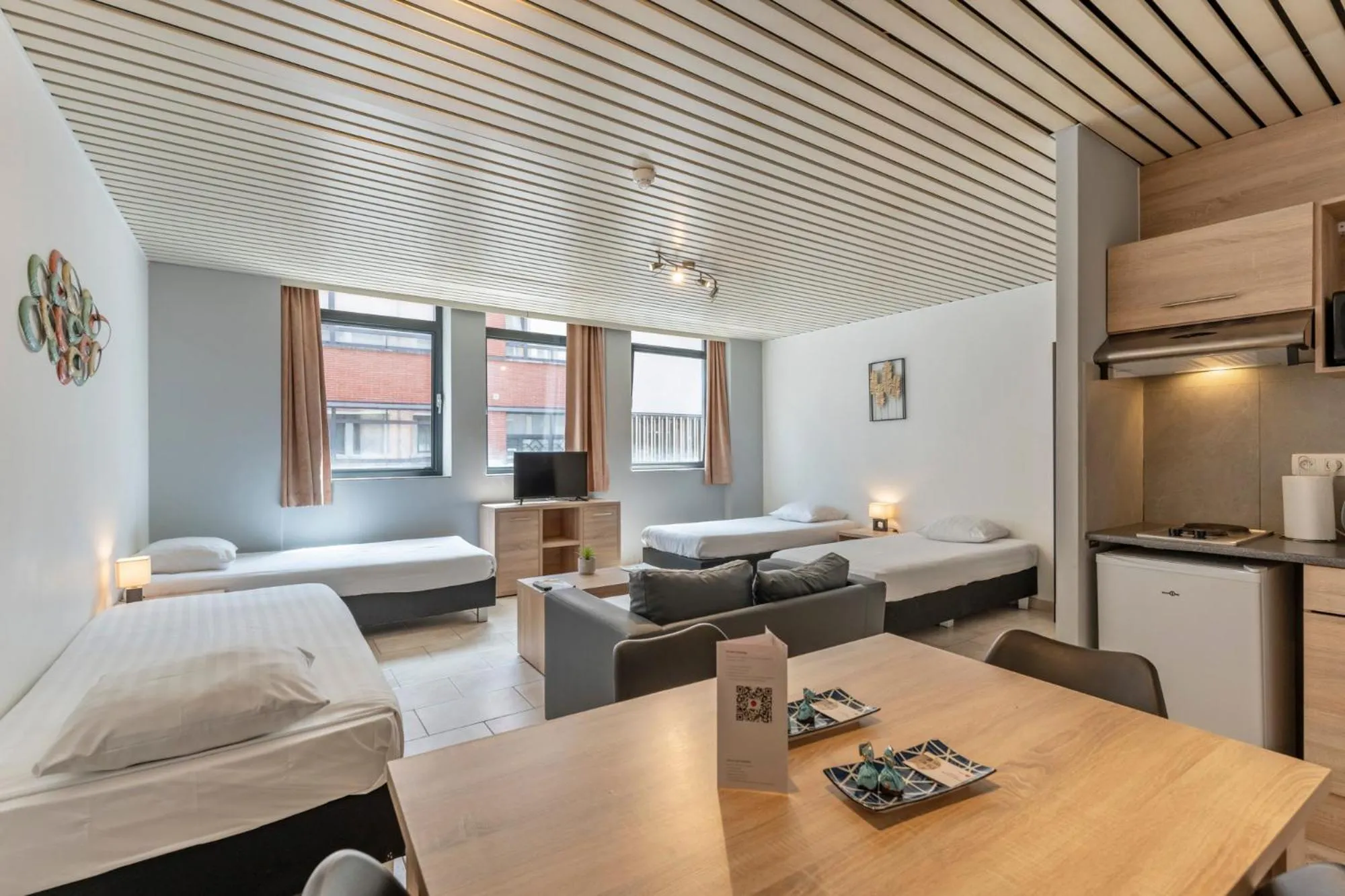 Bed in Condo Gardens Brussels