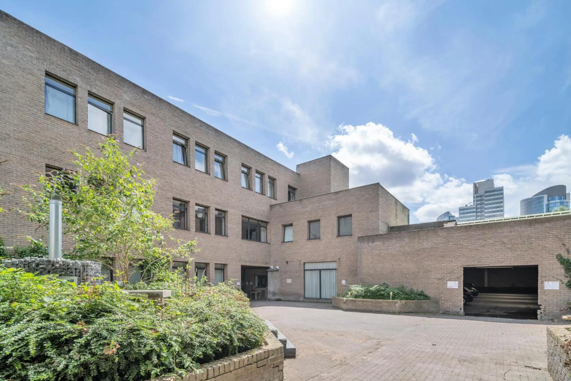 Property building in Condo Gardens Brussels