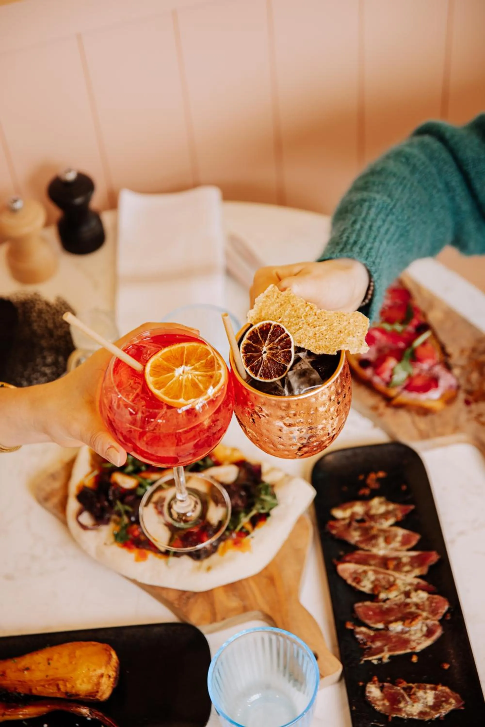 Food and drinks in Hotel Indigo Bordeaux Centre Chartrons by IHG