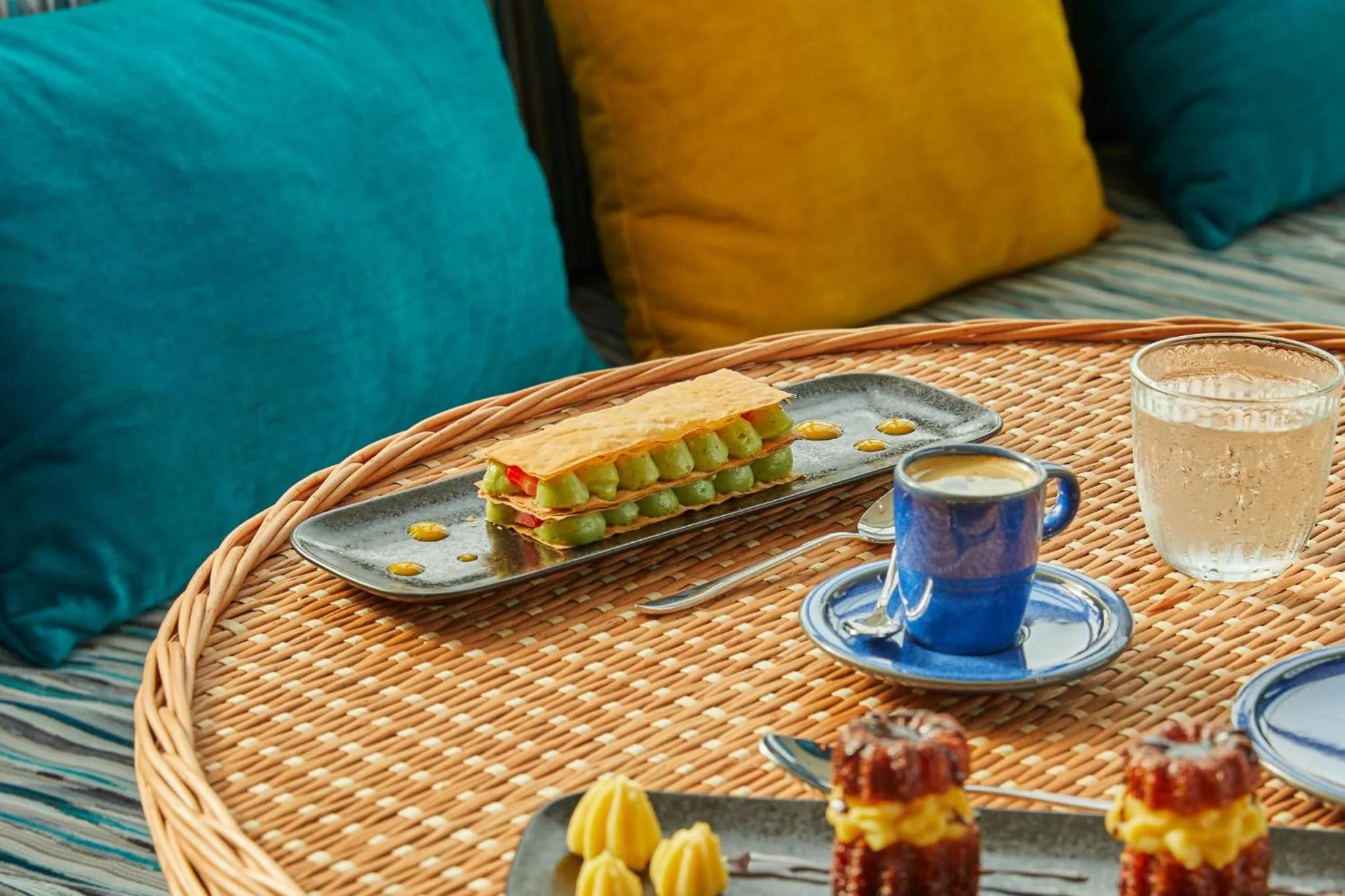 Restaurant/places to eat in Hotel Indigo Bordeaux Centre Chartrons by IHG