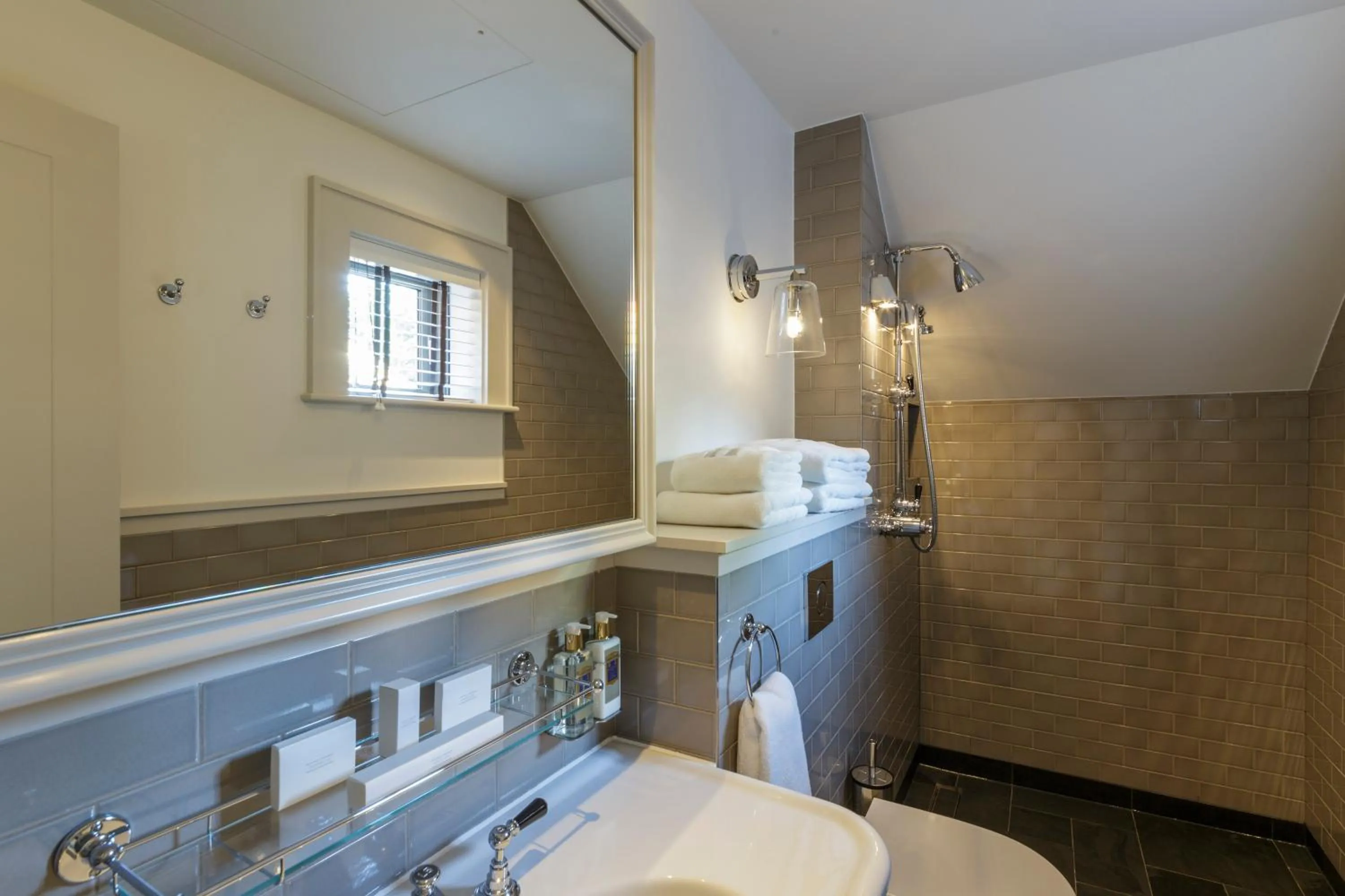 Bathroom in Hurley House Hotel