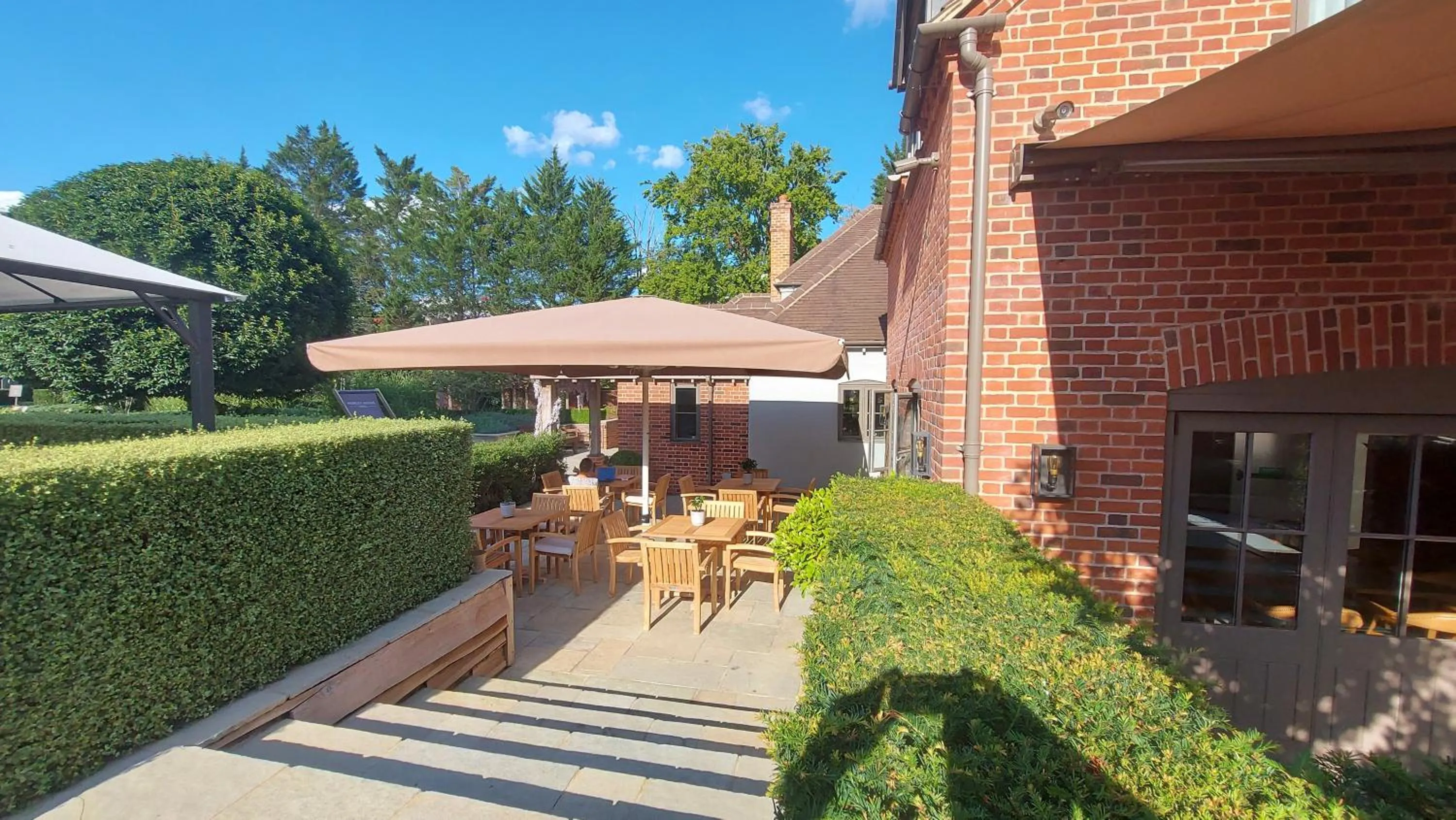 Garden in Hurley House Hotel