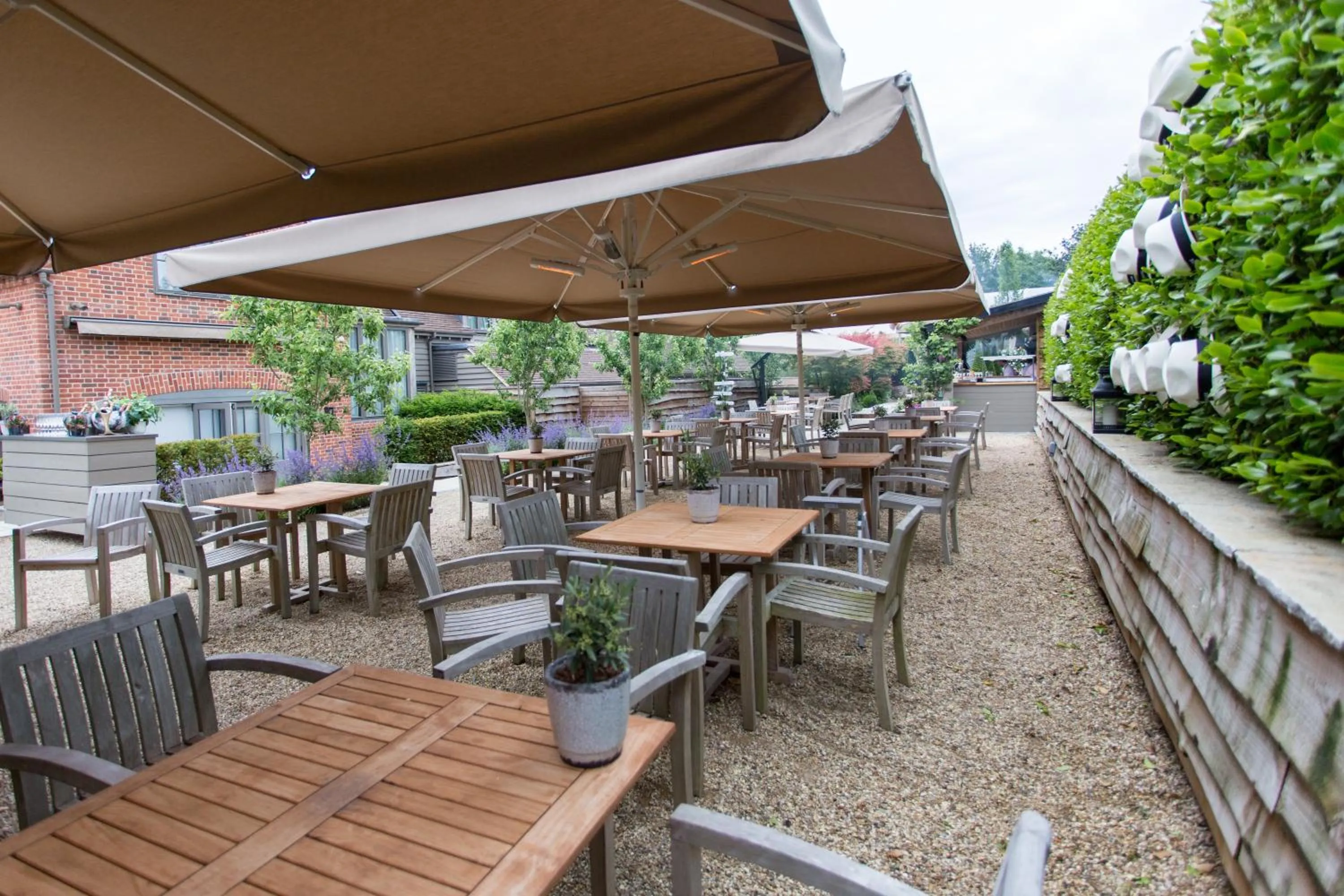Patio in Hurley House Hotel