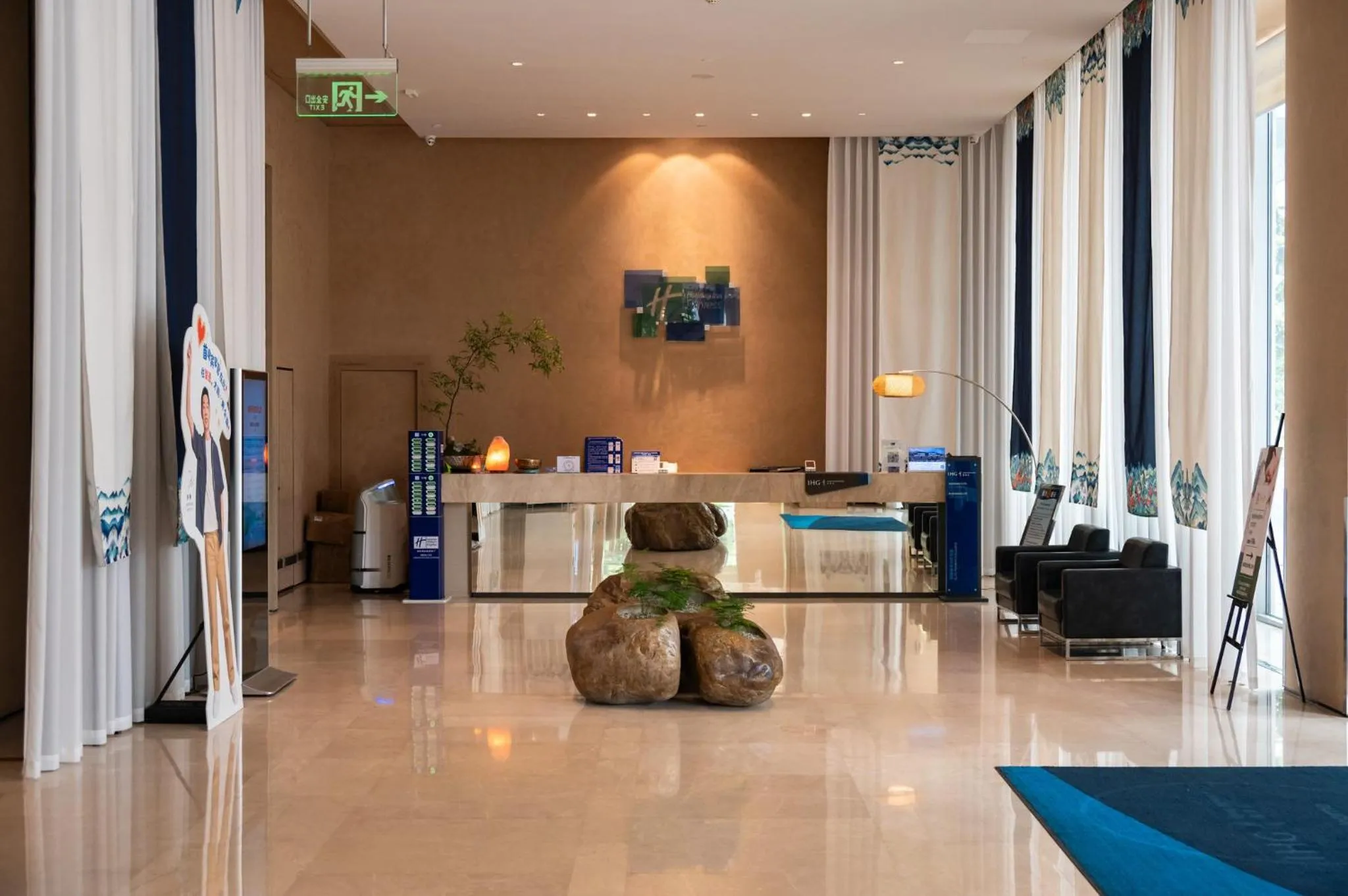 Property building in Holiday Inn Express Chengdu Wenjiang Hotspring by IHG