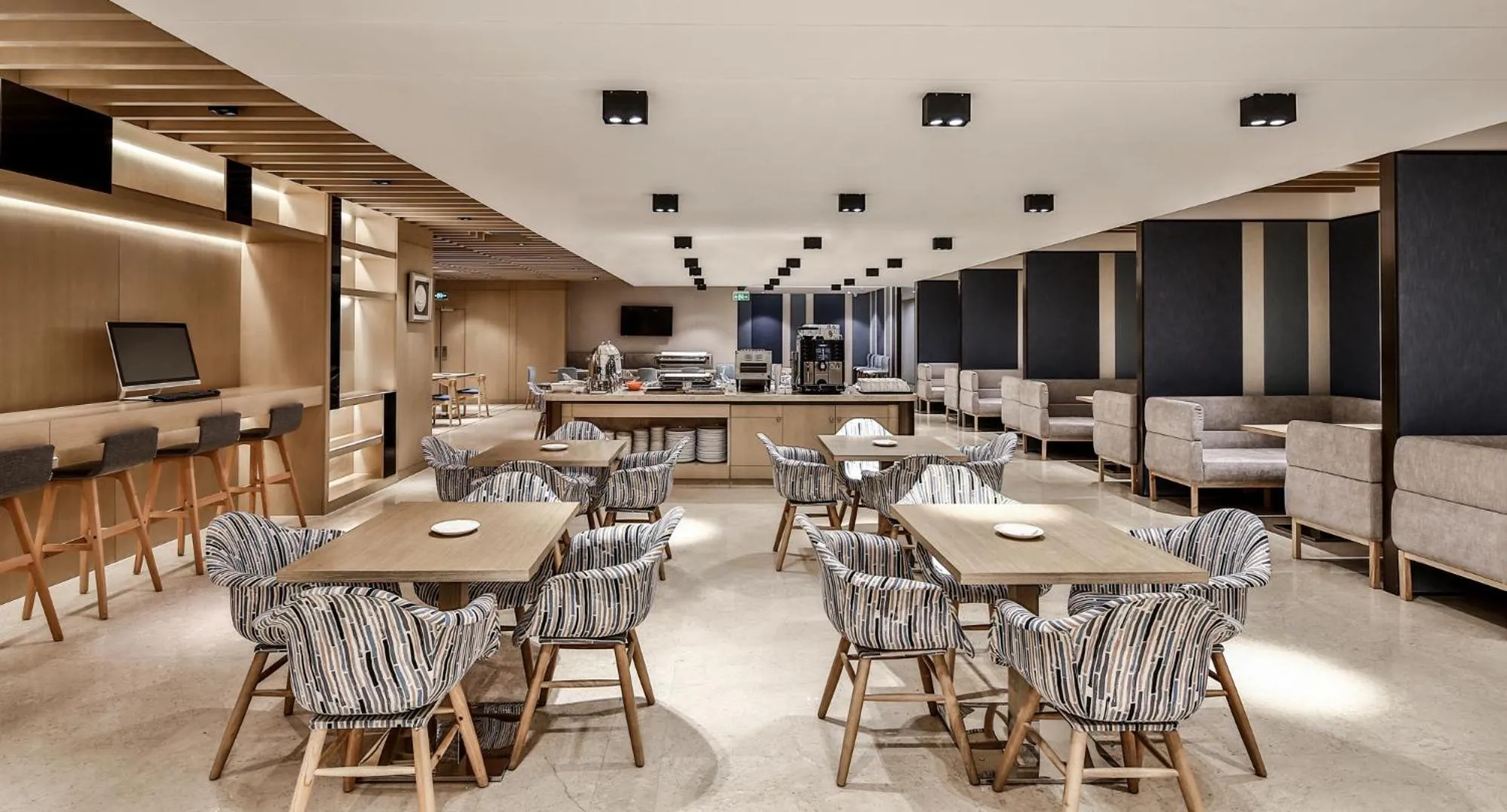 Breakfast in Holiday Inn Express Chengdu Wenjiang Hotspring by IHG