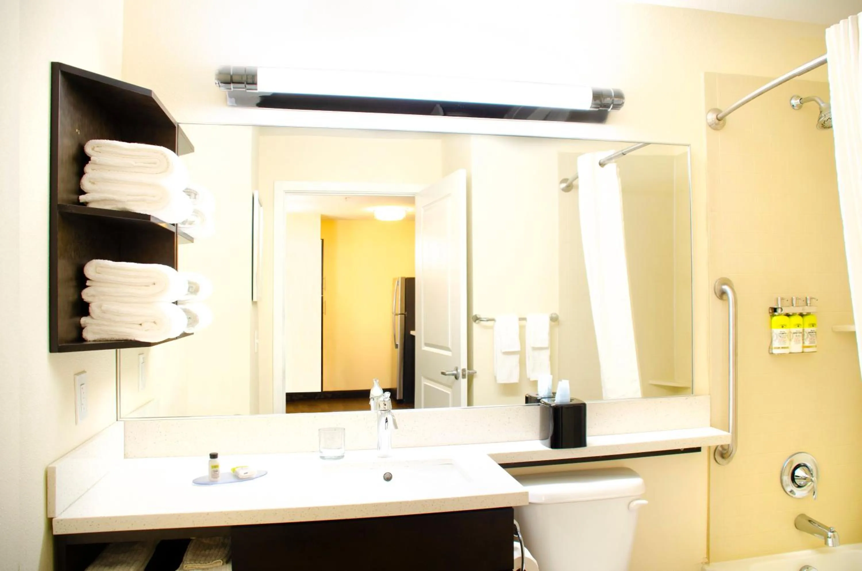 Bathroom in Candlewood Suites York by IHG