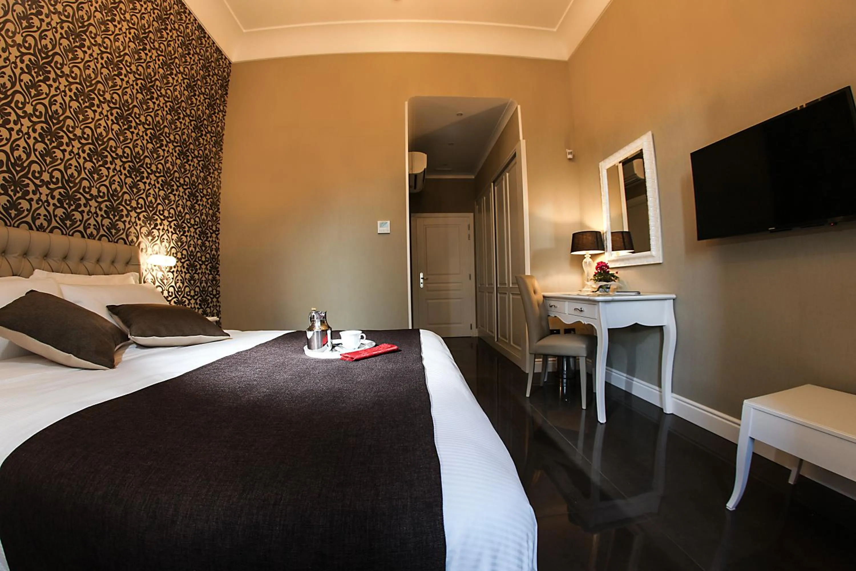 Bedroom, Bed in Villa San Martino