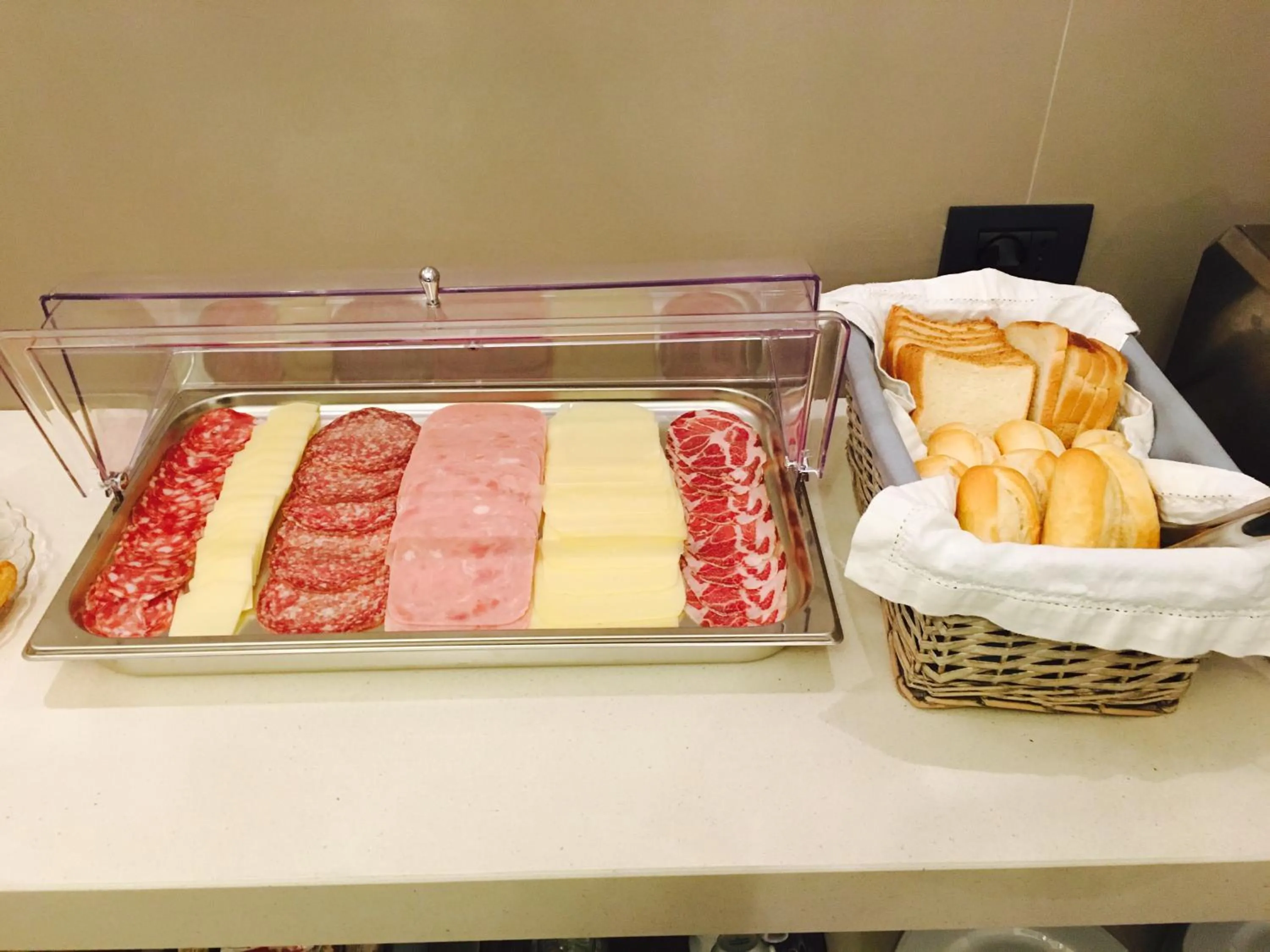 Buffet breakfast in Villa San Martino