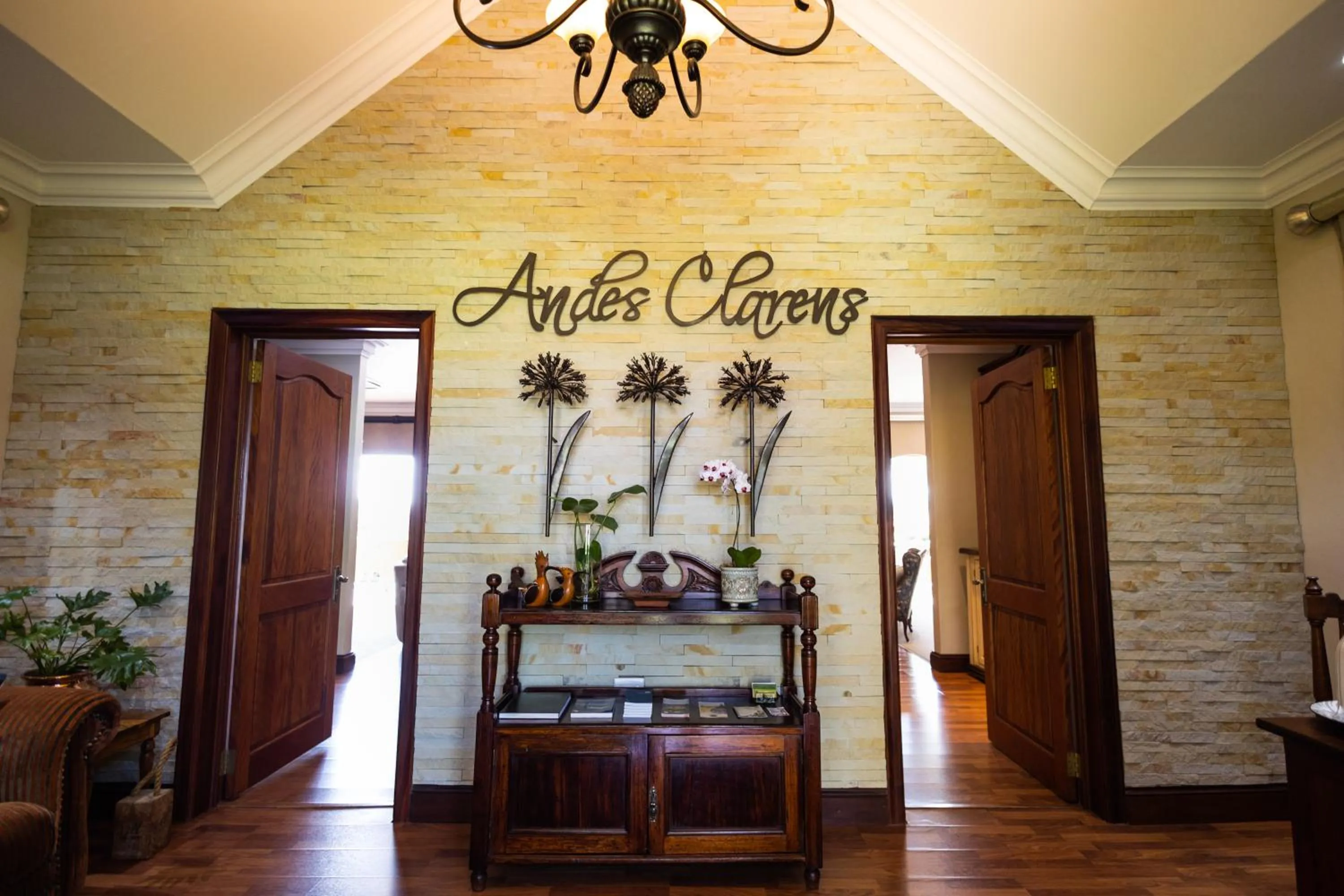 Facade/entrance in Andes Clarens Guesthouse