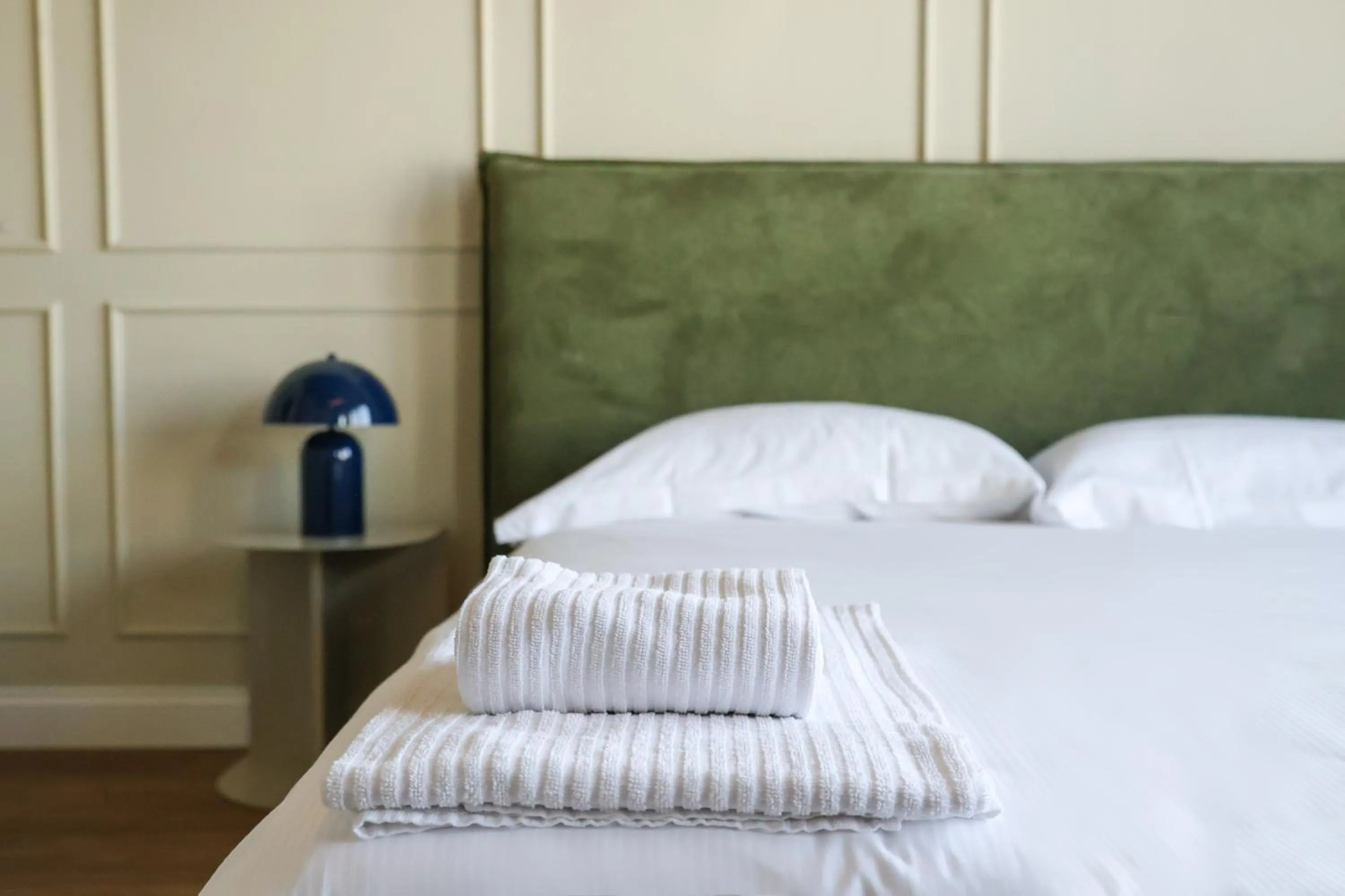 Bed in Corso Italia Rooms