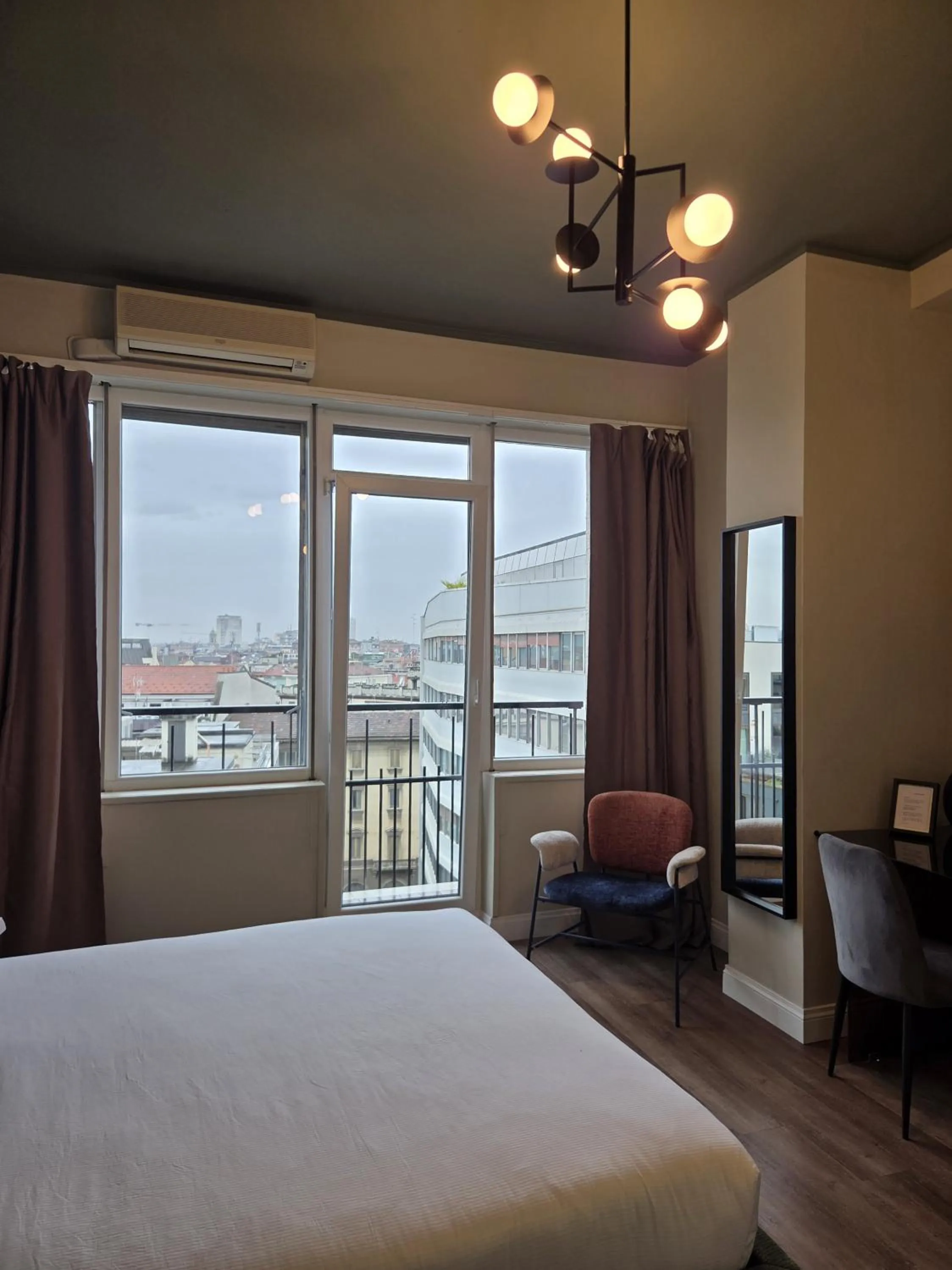 View (from property/room), Bed in Corso Italia Rooms