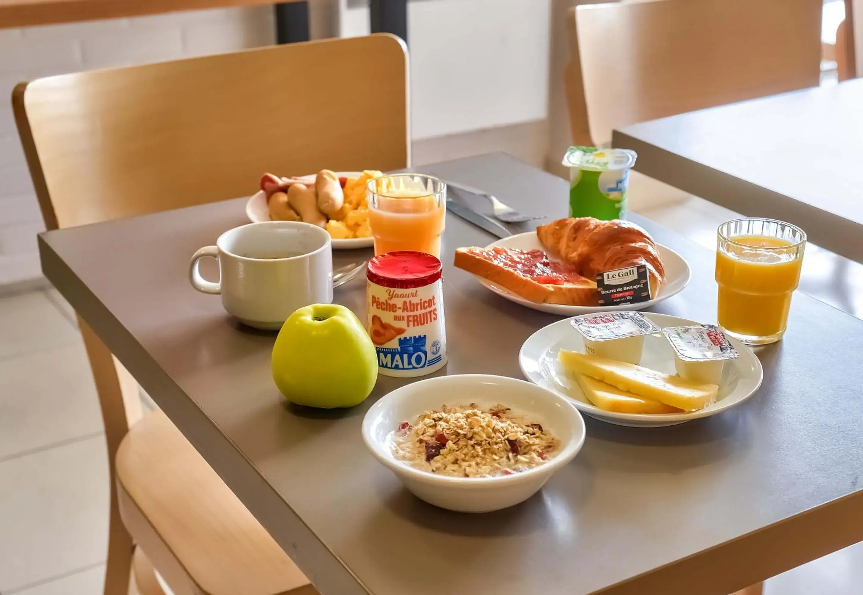 Breakfast in B&B HOTEL Herblay Breakfast in B&B HOTEL Herblay