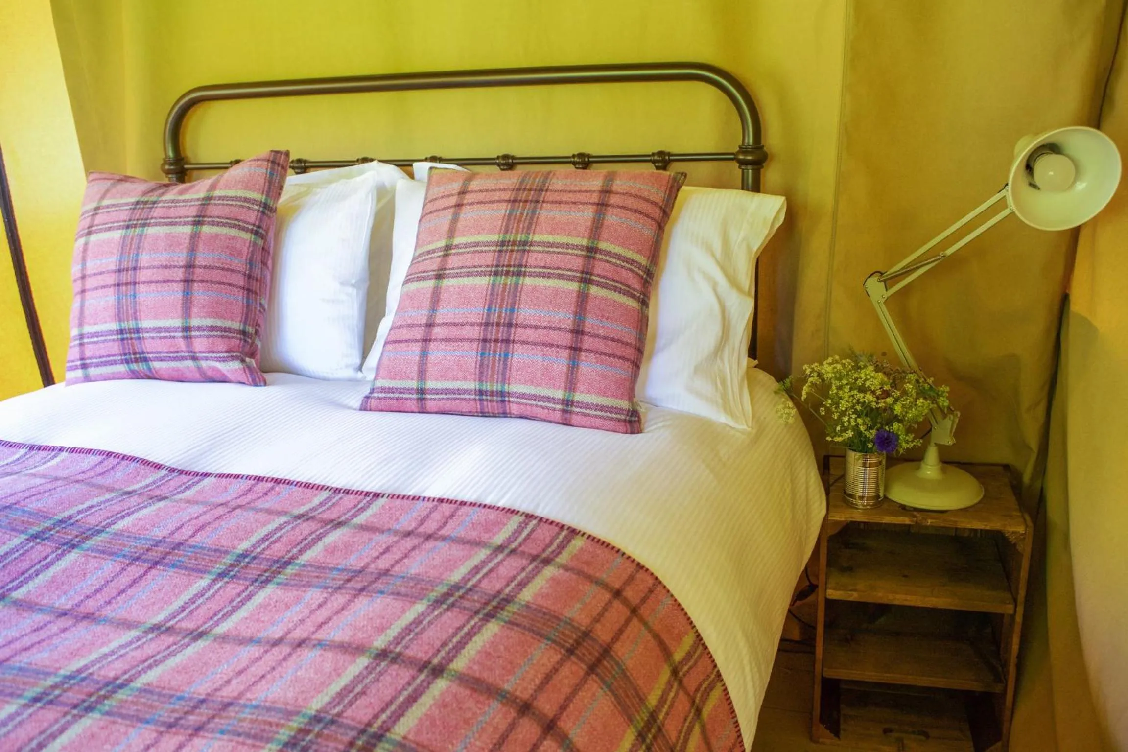 Bed in Drovers Rest Farm Stay